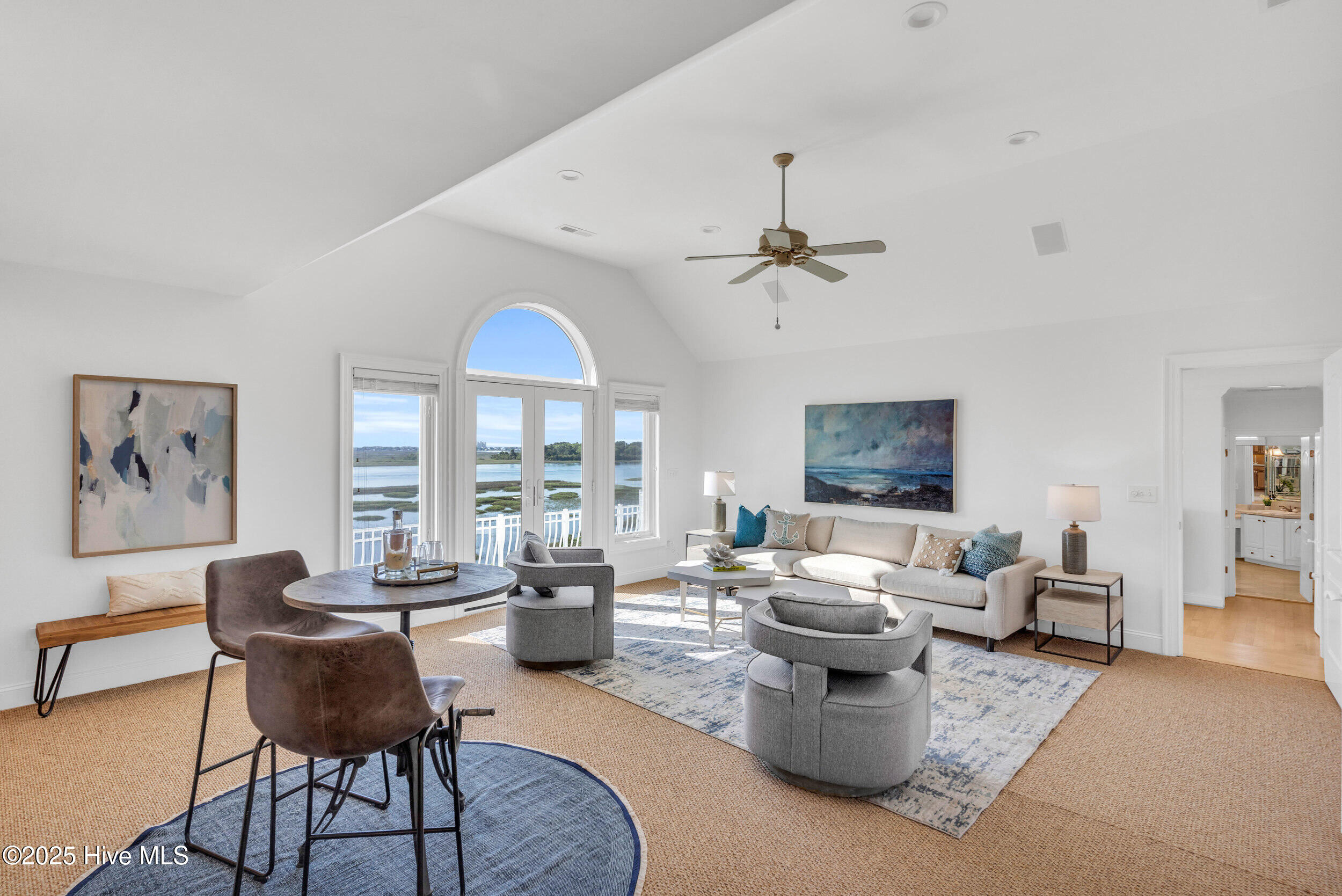 100505592 | Photo 30