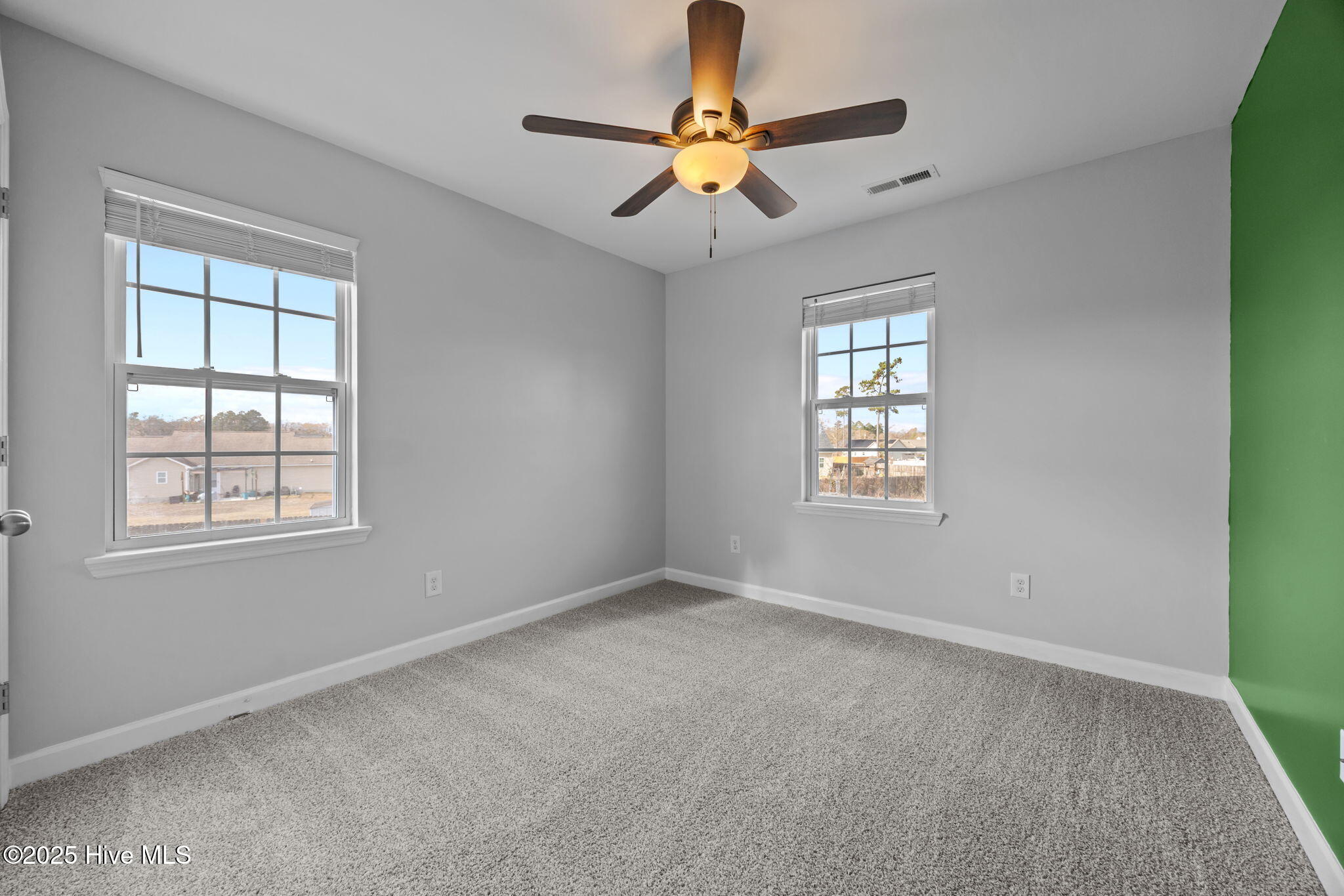 100542971 | Photo 31