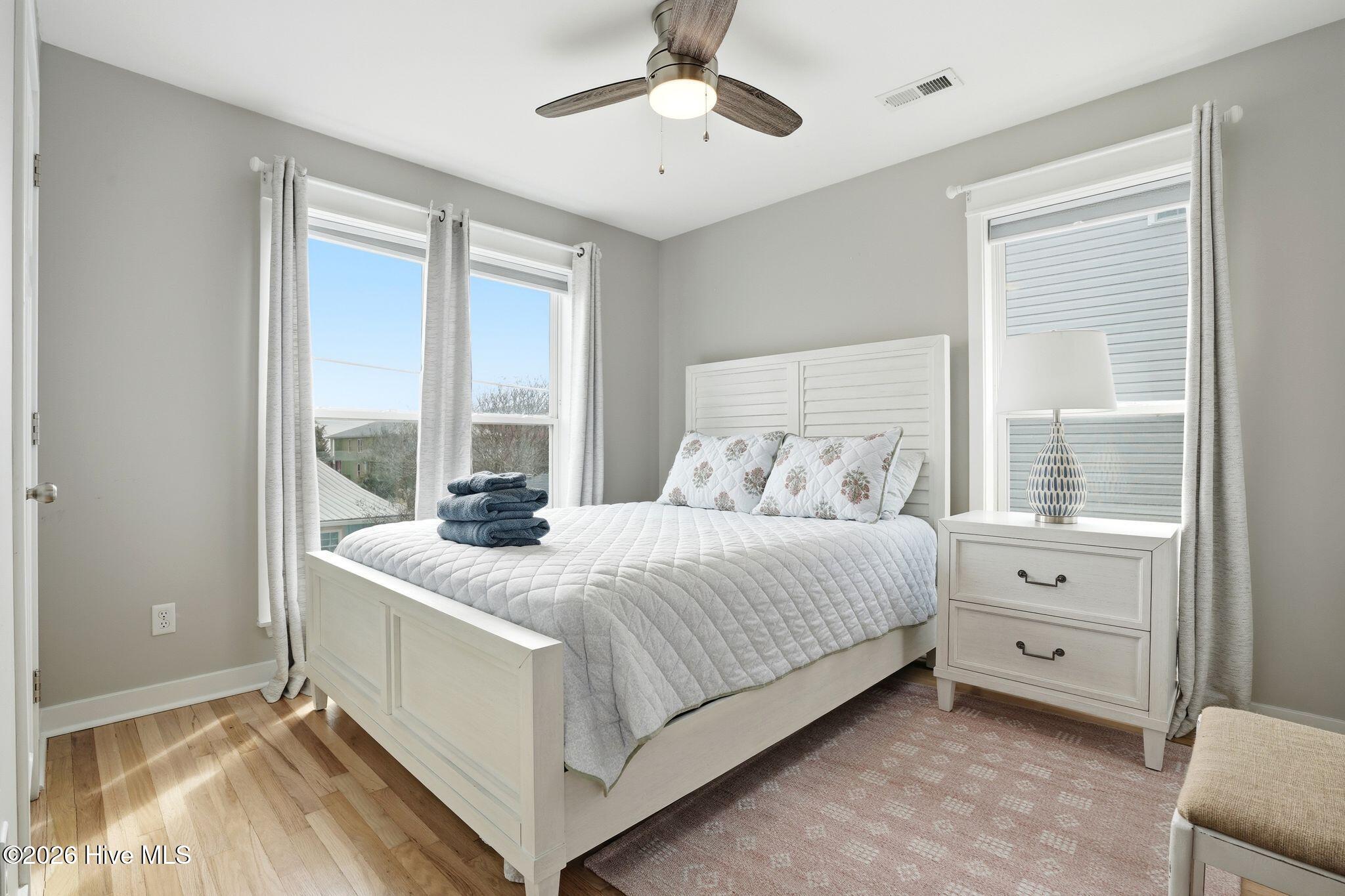 100558561 | Photo 44