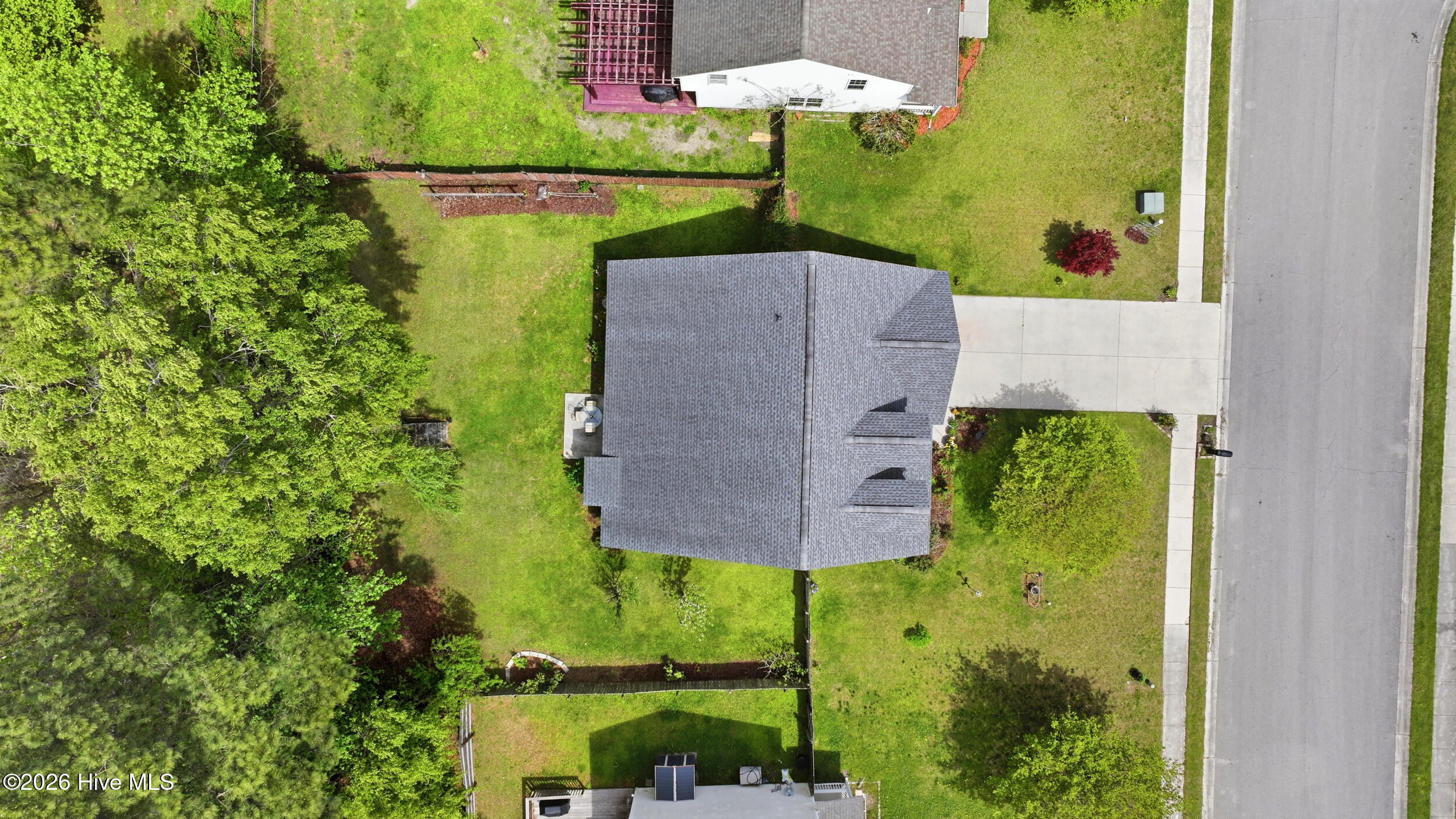 100566143 | Photo 60