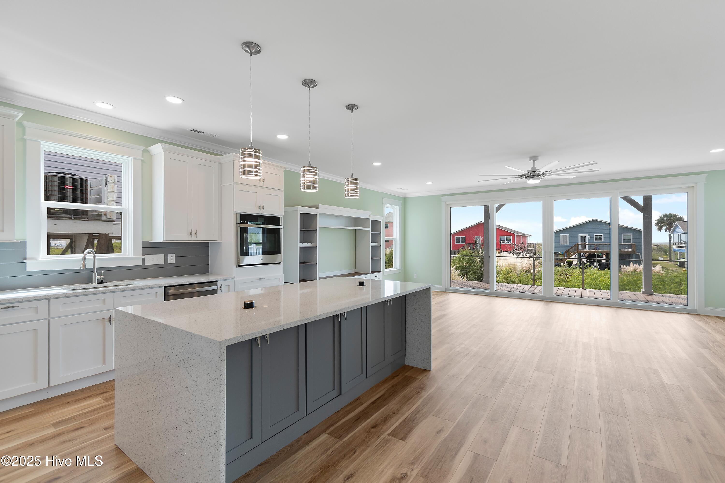 100549252 | Photo 20