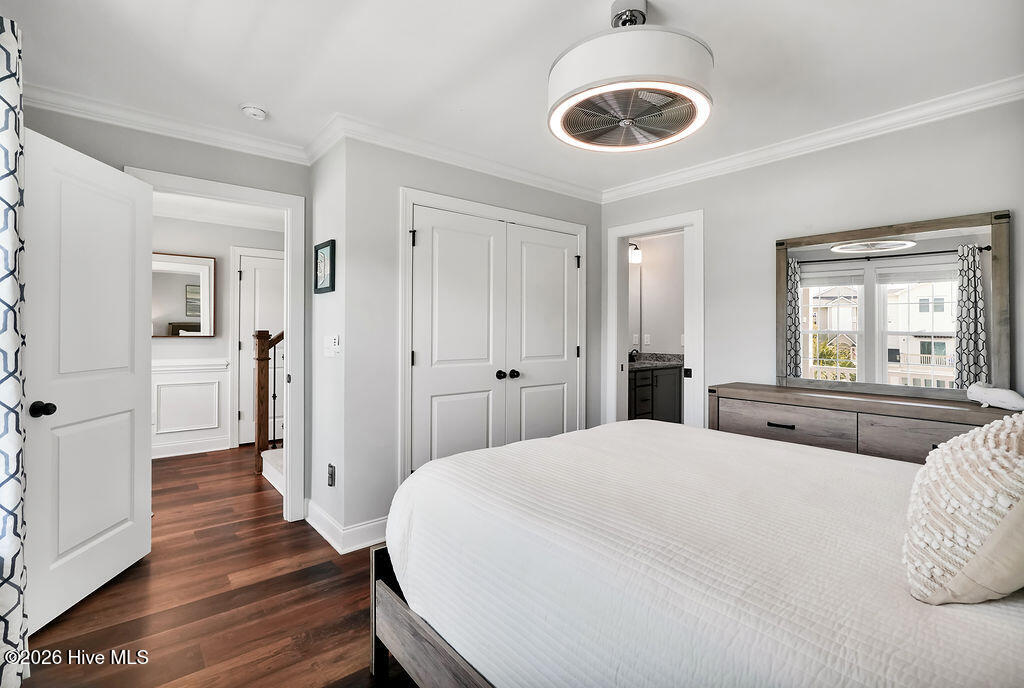 100566237 | Photo 12