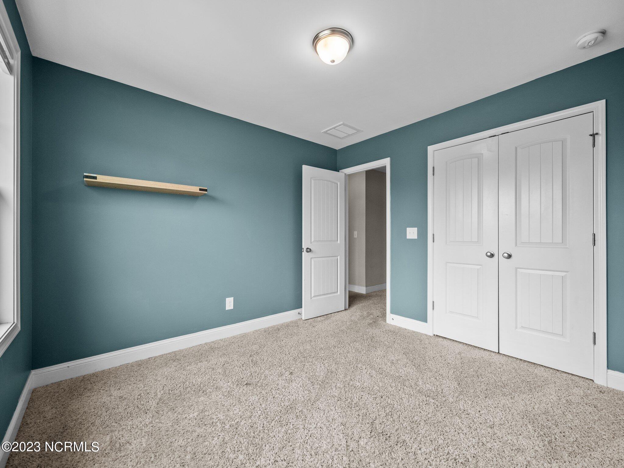 100553383 | Photo 41