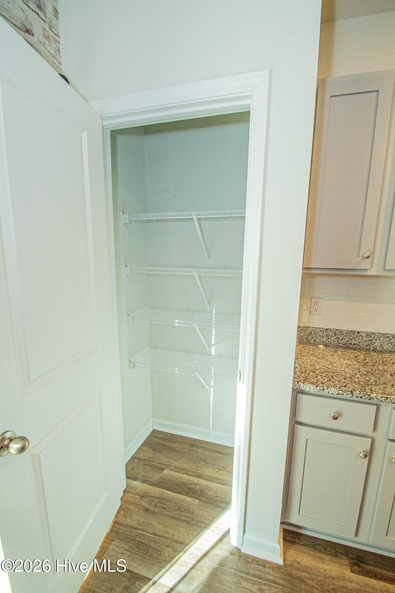 100553957 | Photo 24