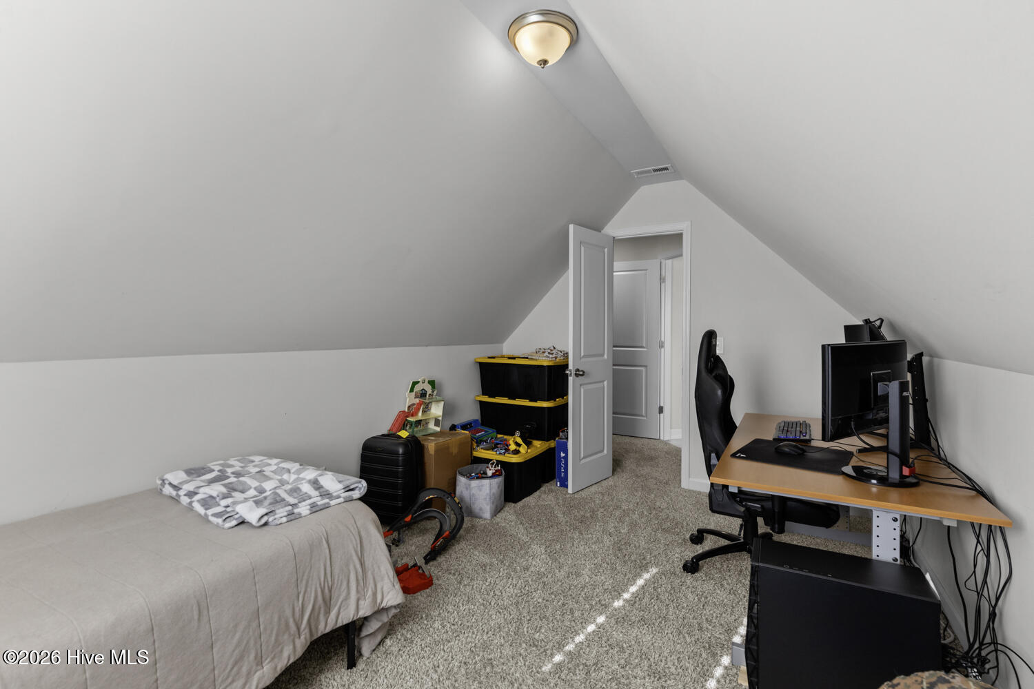 100549890 | Photo 31