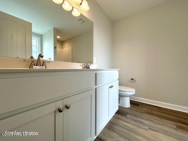 100560843 | Photo 53