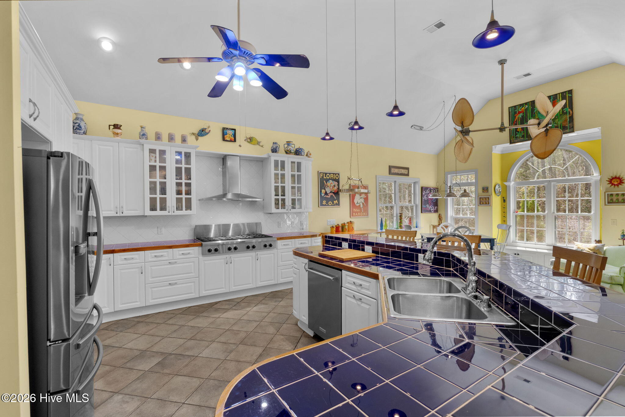 100565565 | Photo 18