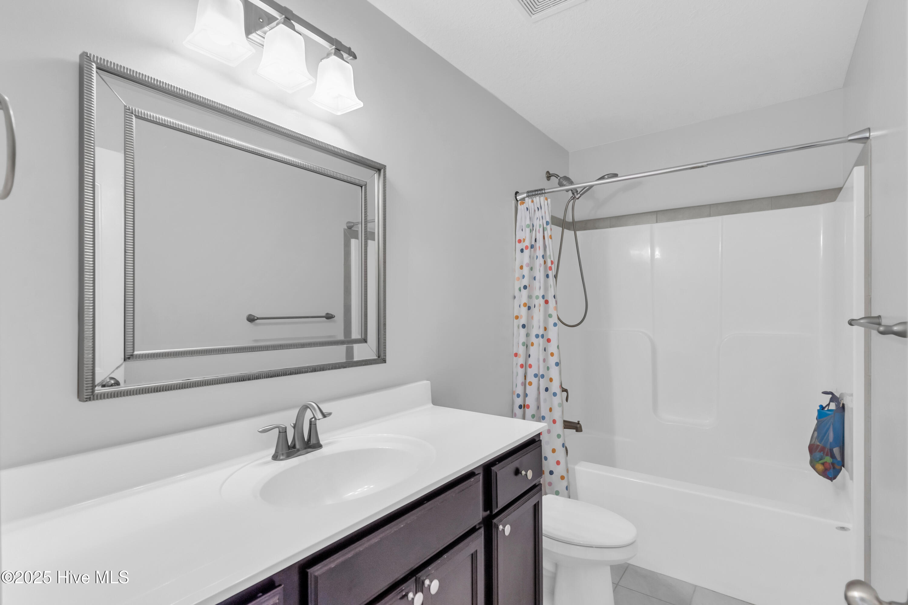 100534208 | Photo 28