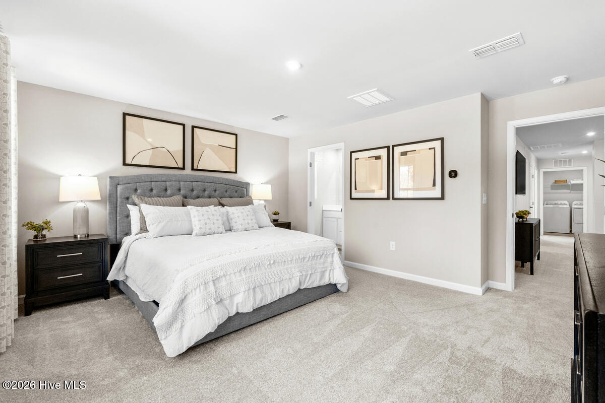 100564045 | Photo 26