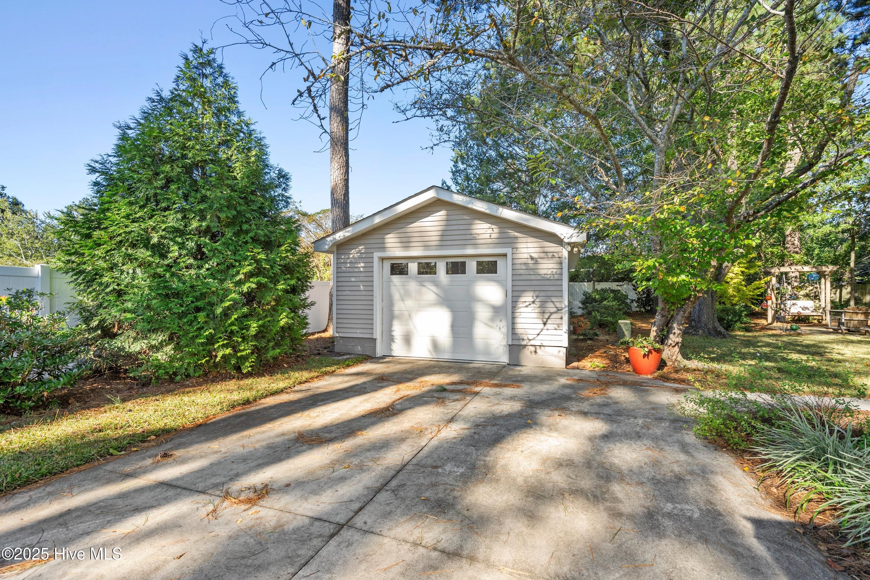 100537321 | Photo 24