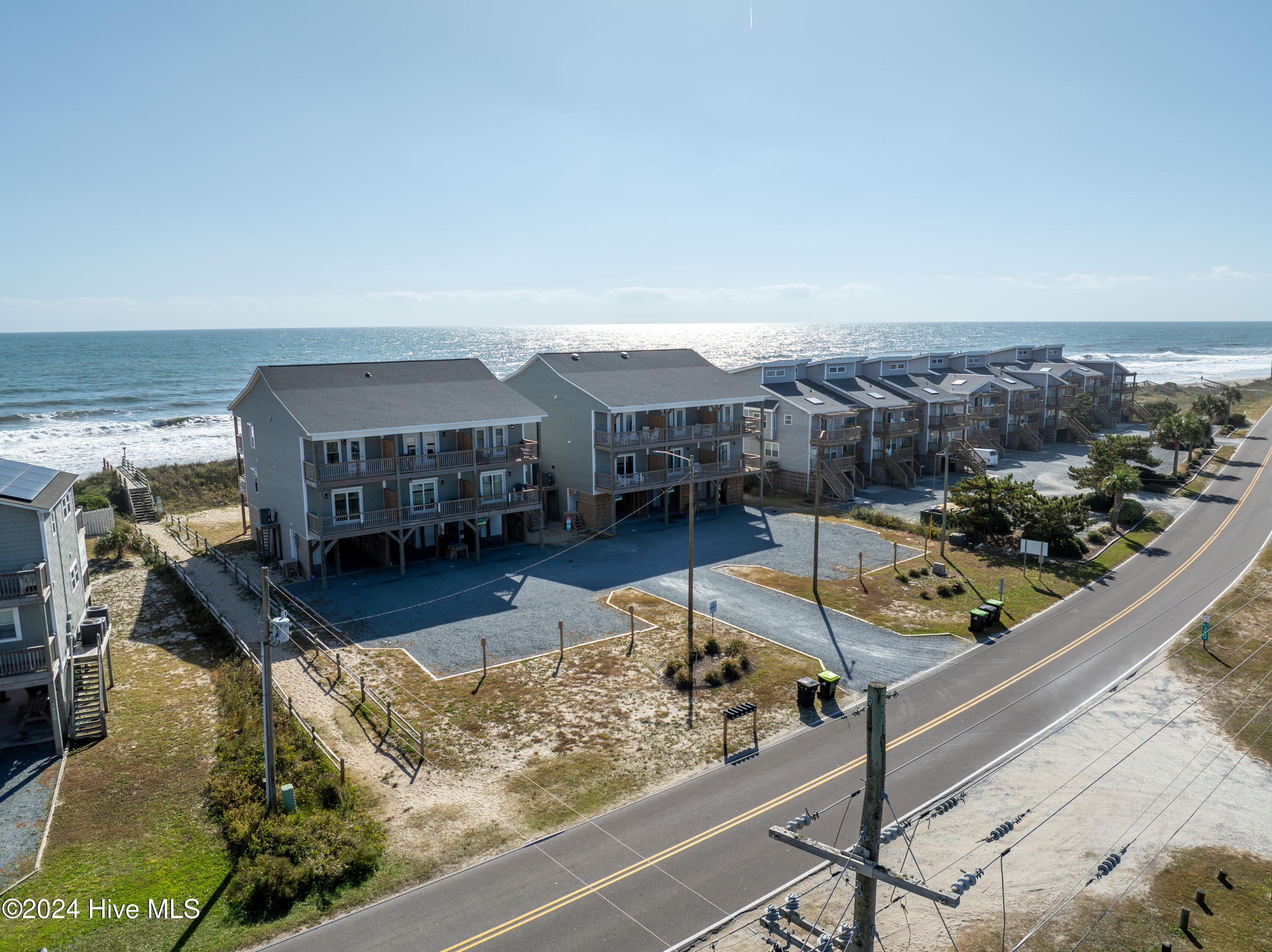 100549427 | Photo 48