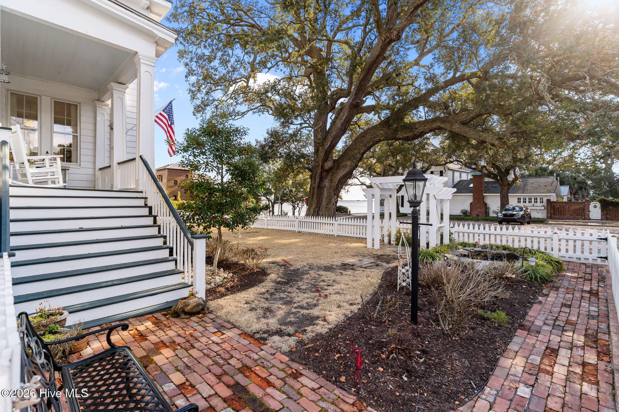 100562122 | Photo 66