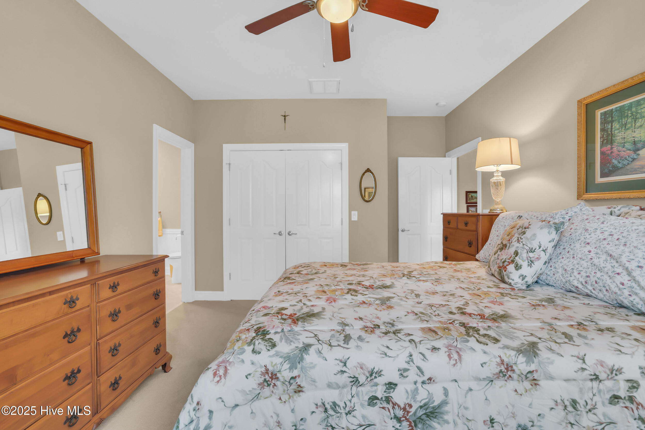 100533787 | Photo 28