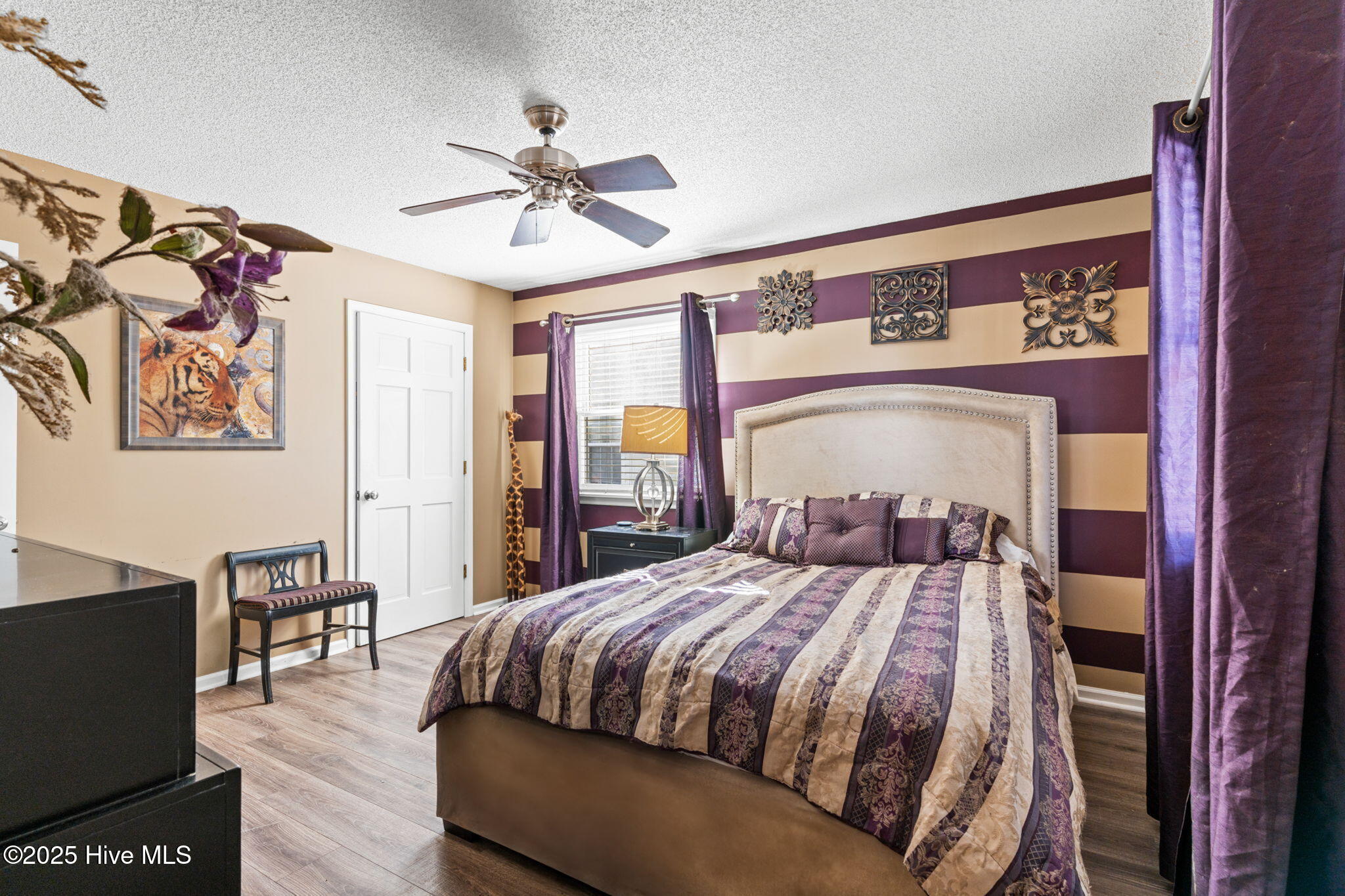 100543904 | Photo 25