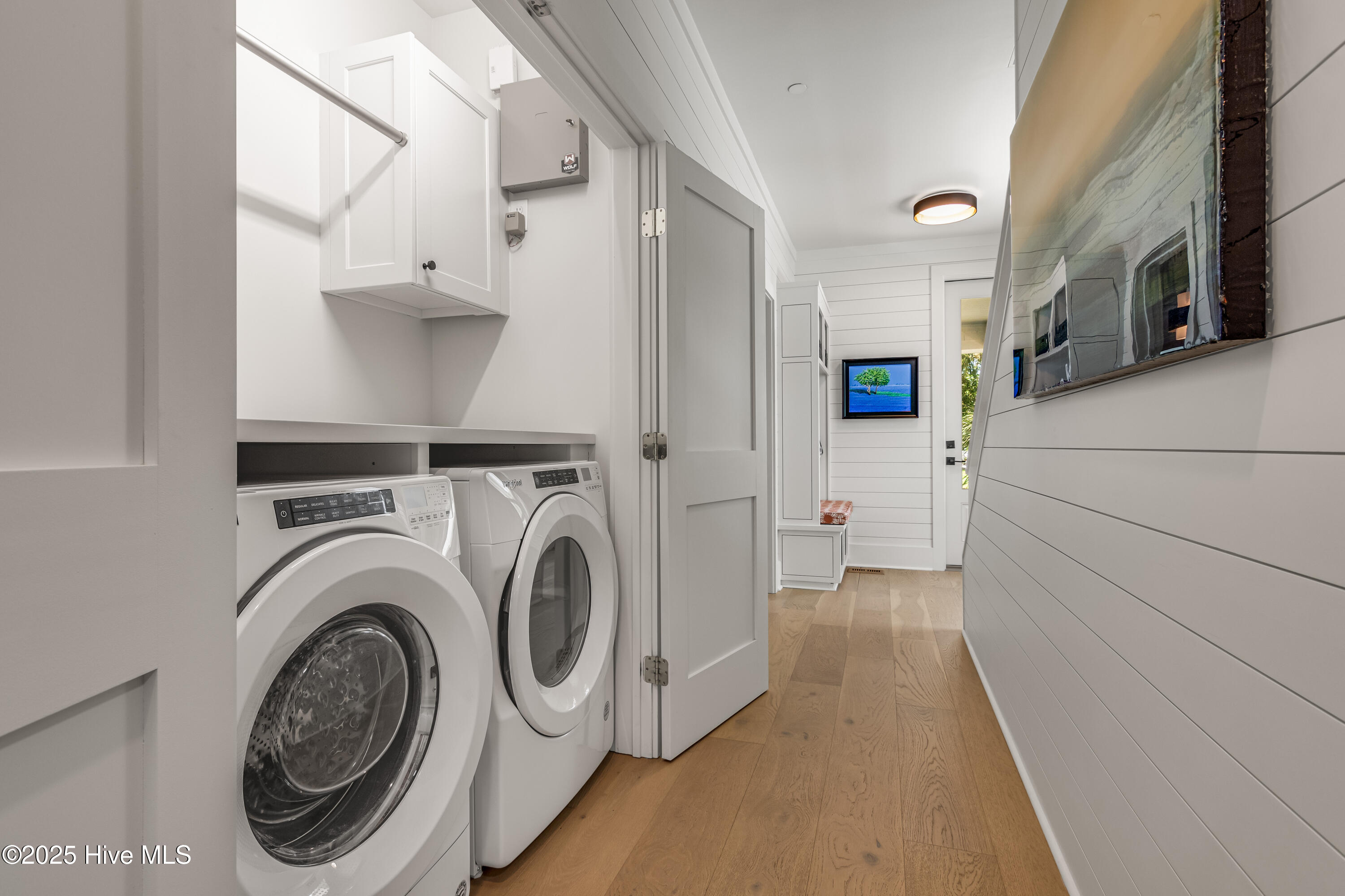 100521321 | Photo 44