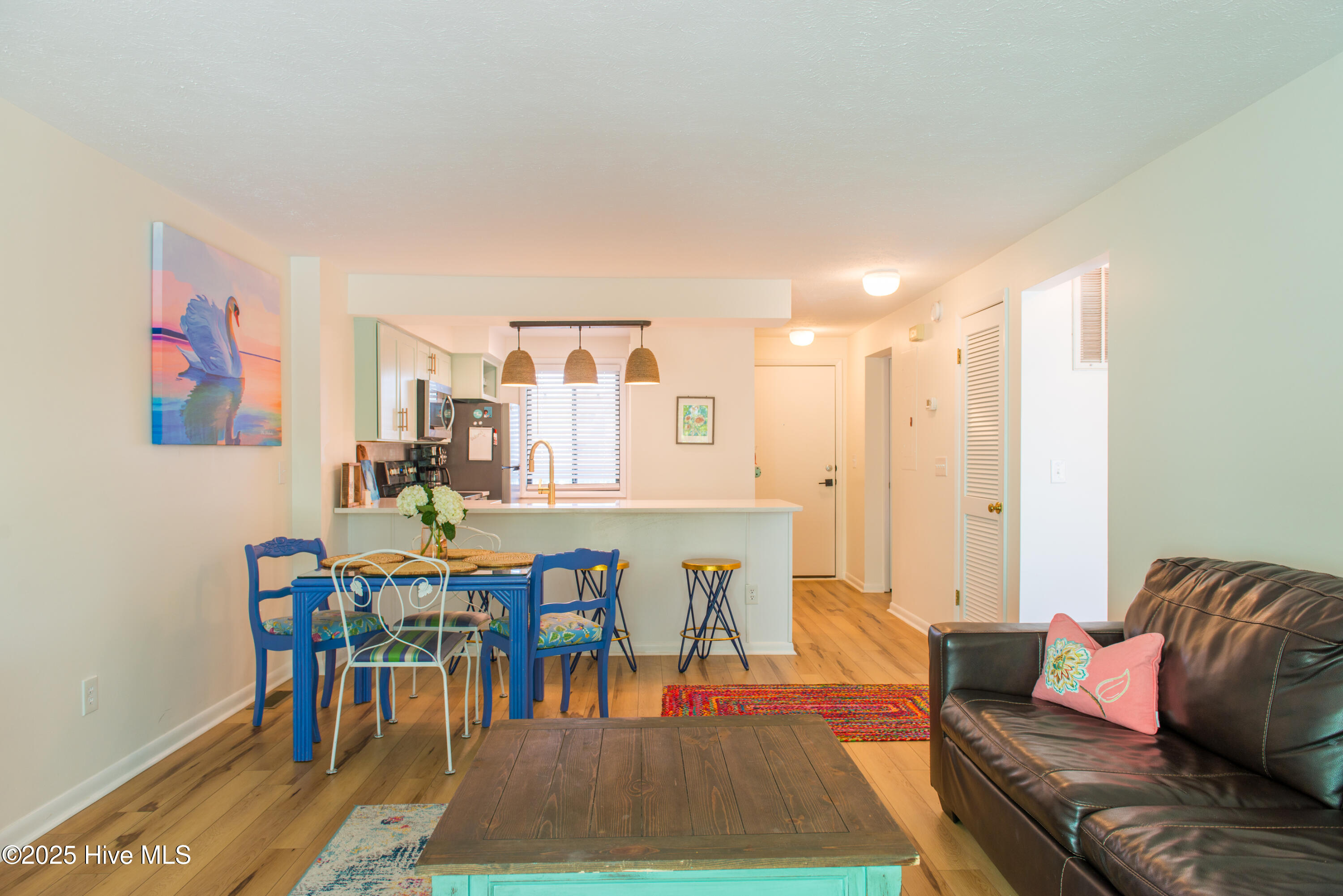 100556360 | Photo 39