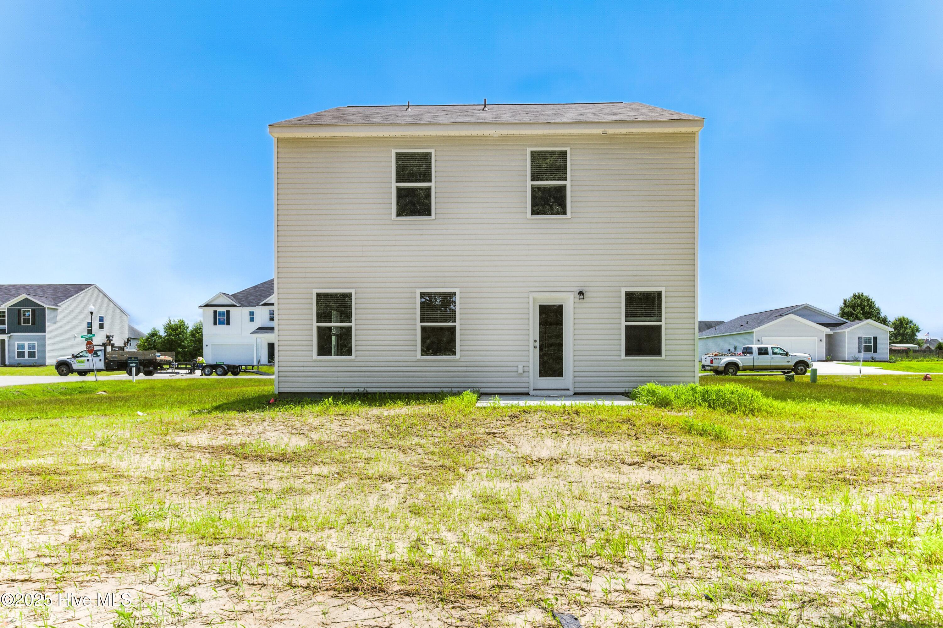 100538143 | Photo 32