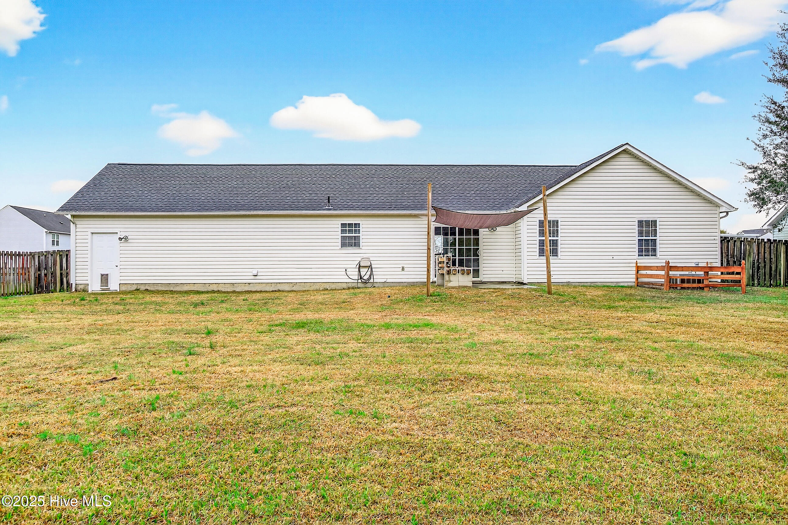 100538786 | Photo 23