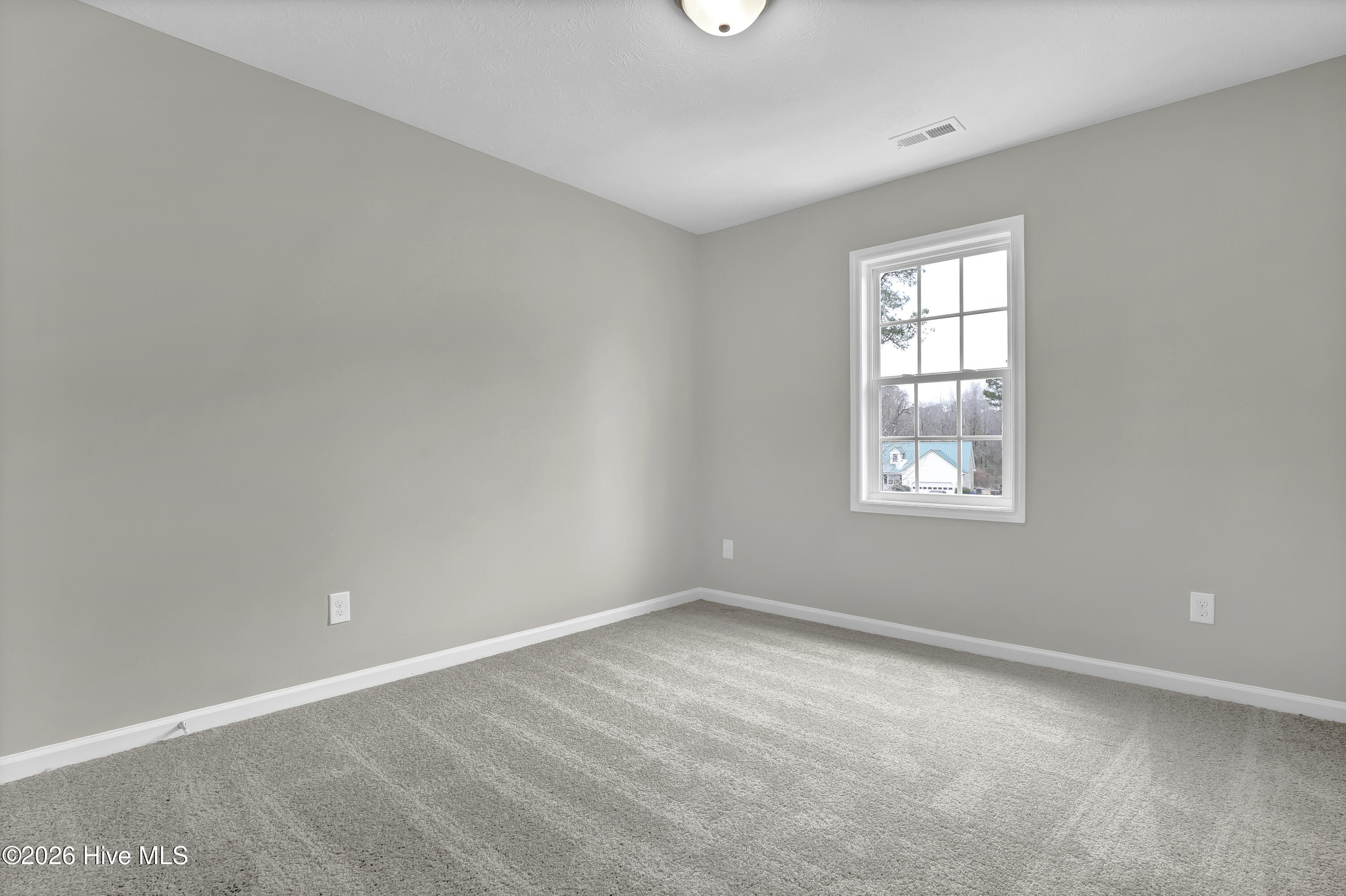 100551911 | Photo 19