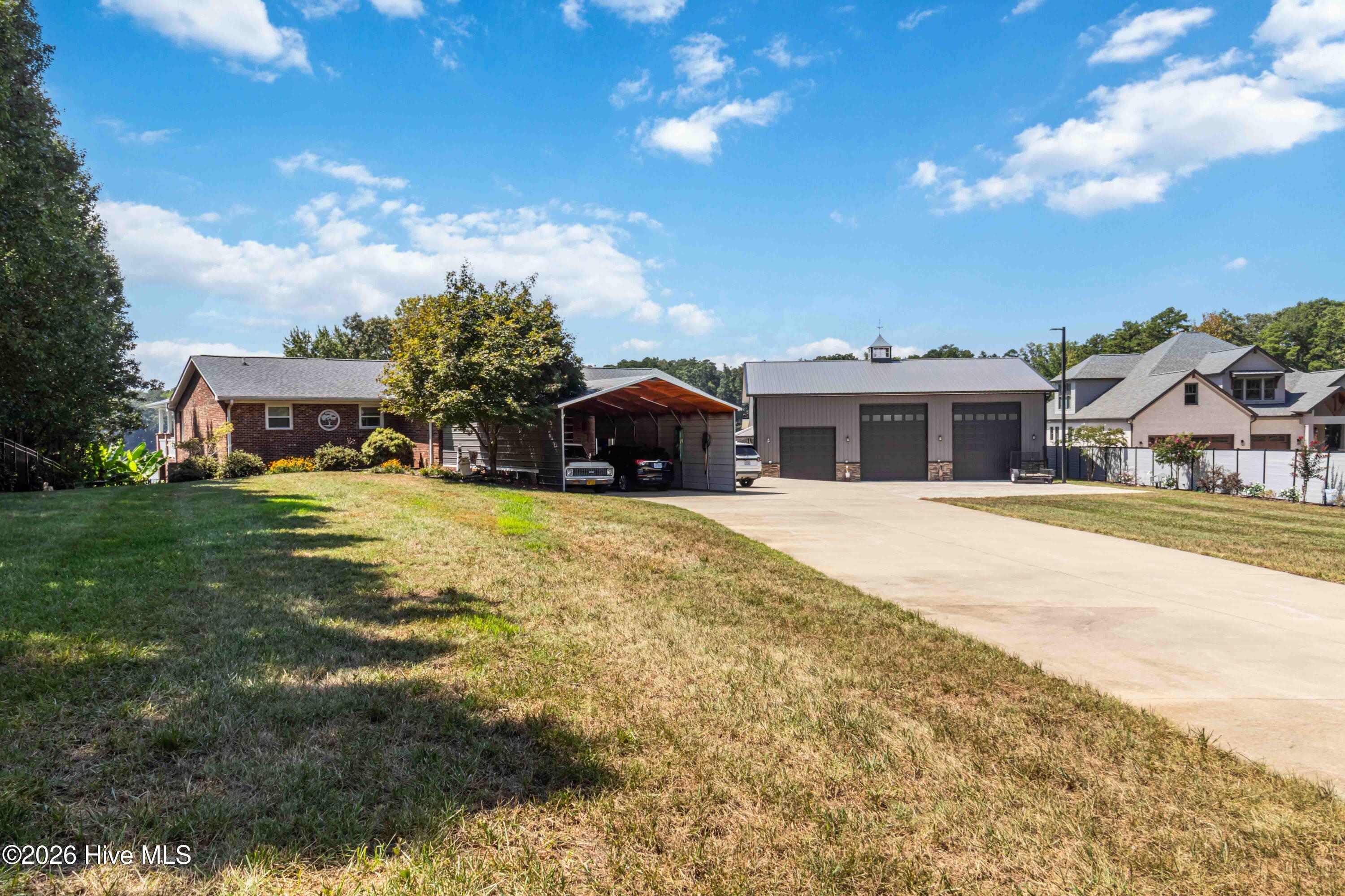 Photo 3 of Single family home for sale at 240 Foresail Rd, Salisbury, NC 28146 | MLS# 100601632 | Listing updated on 2026-09-05