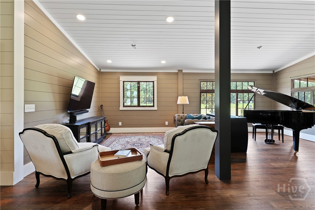 5747 Ogeechee Road, Savannah, GA, 31405