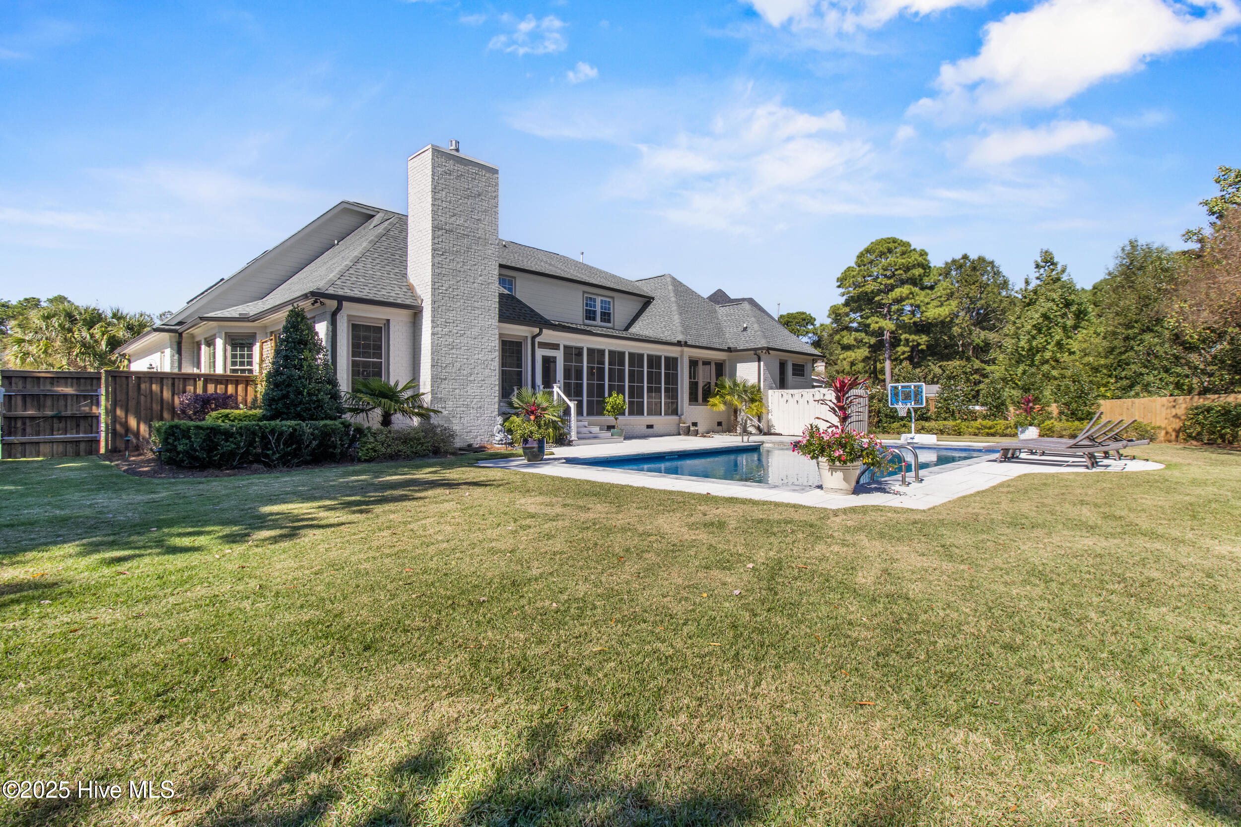 100538758 | Photo 44