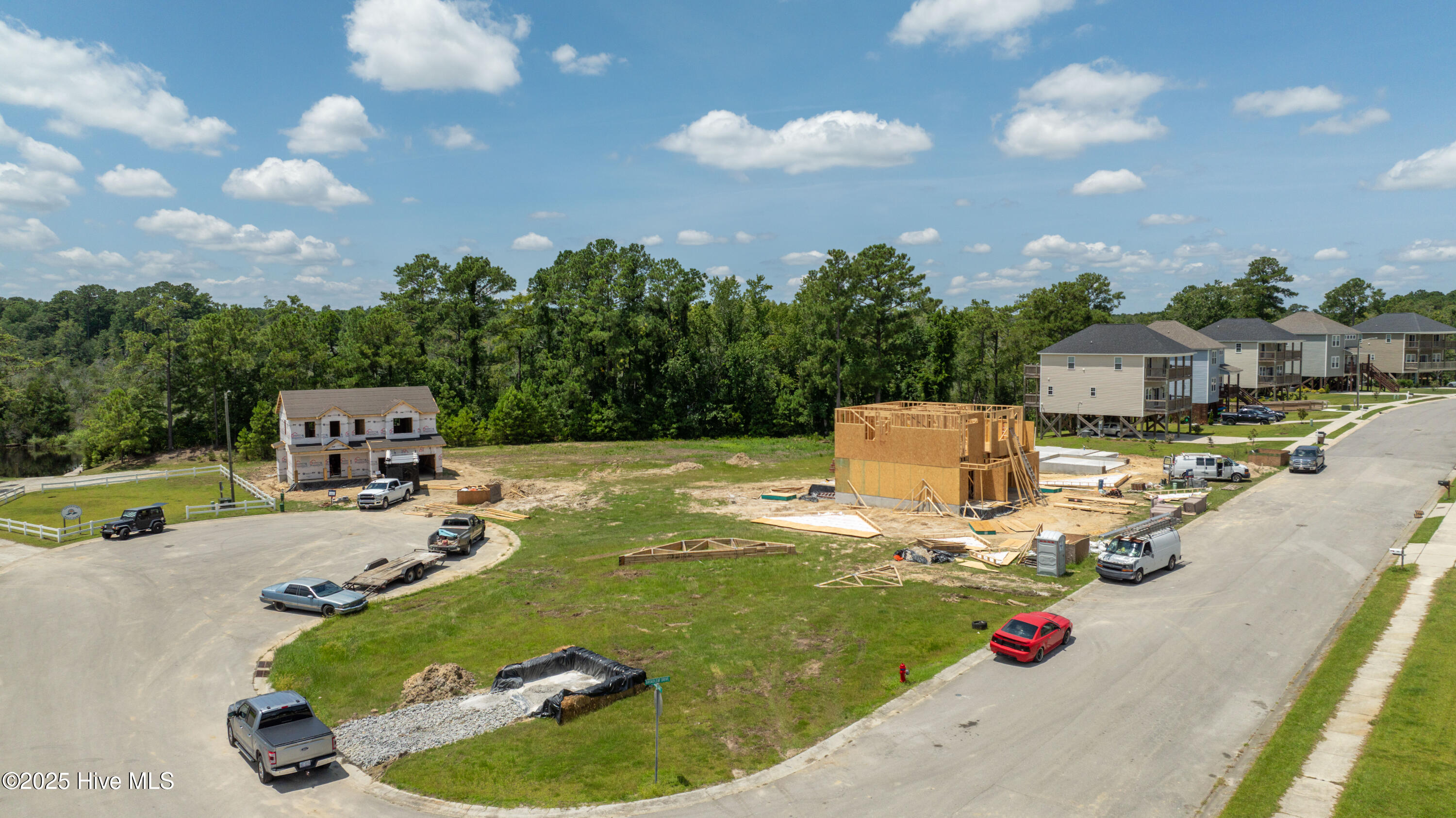 100526945 | Photo 53