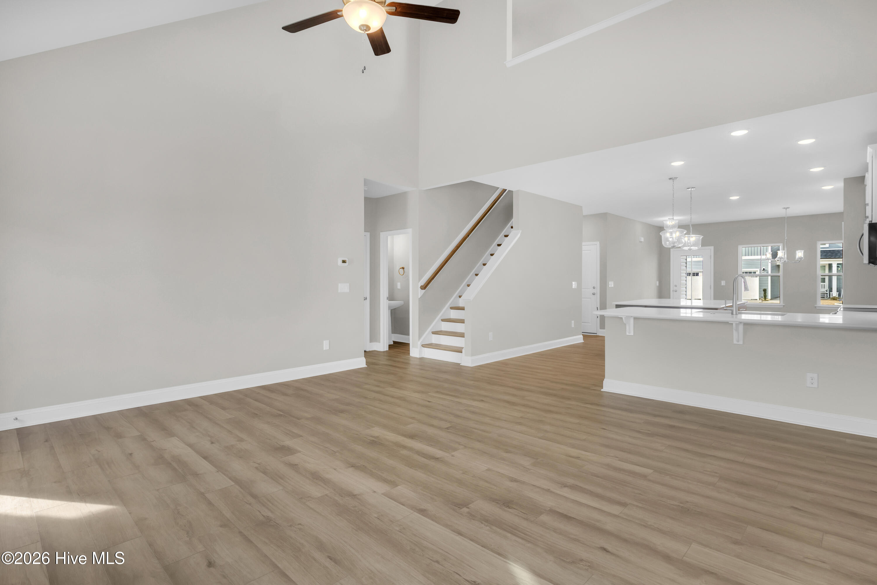 100552791 | Photo 20