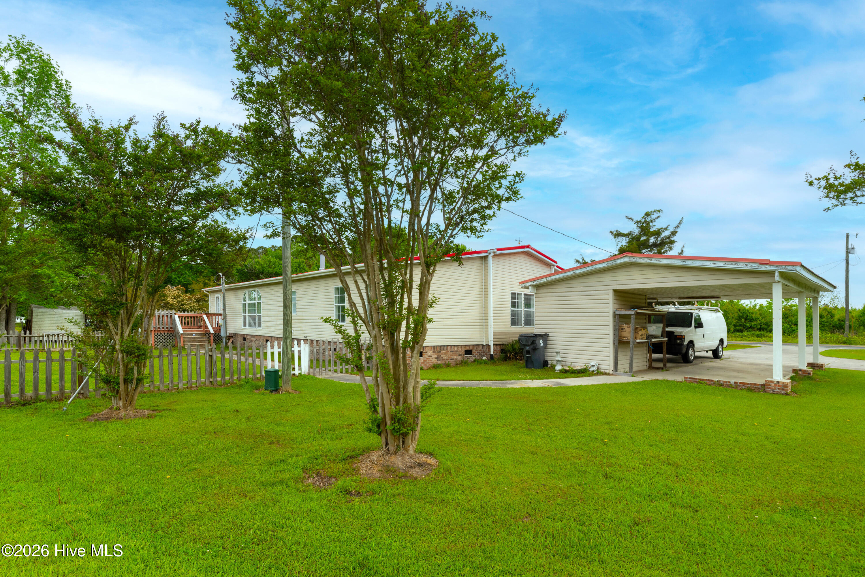 100566927 | Photo 39