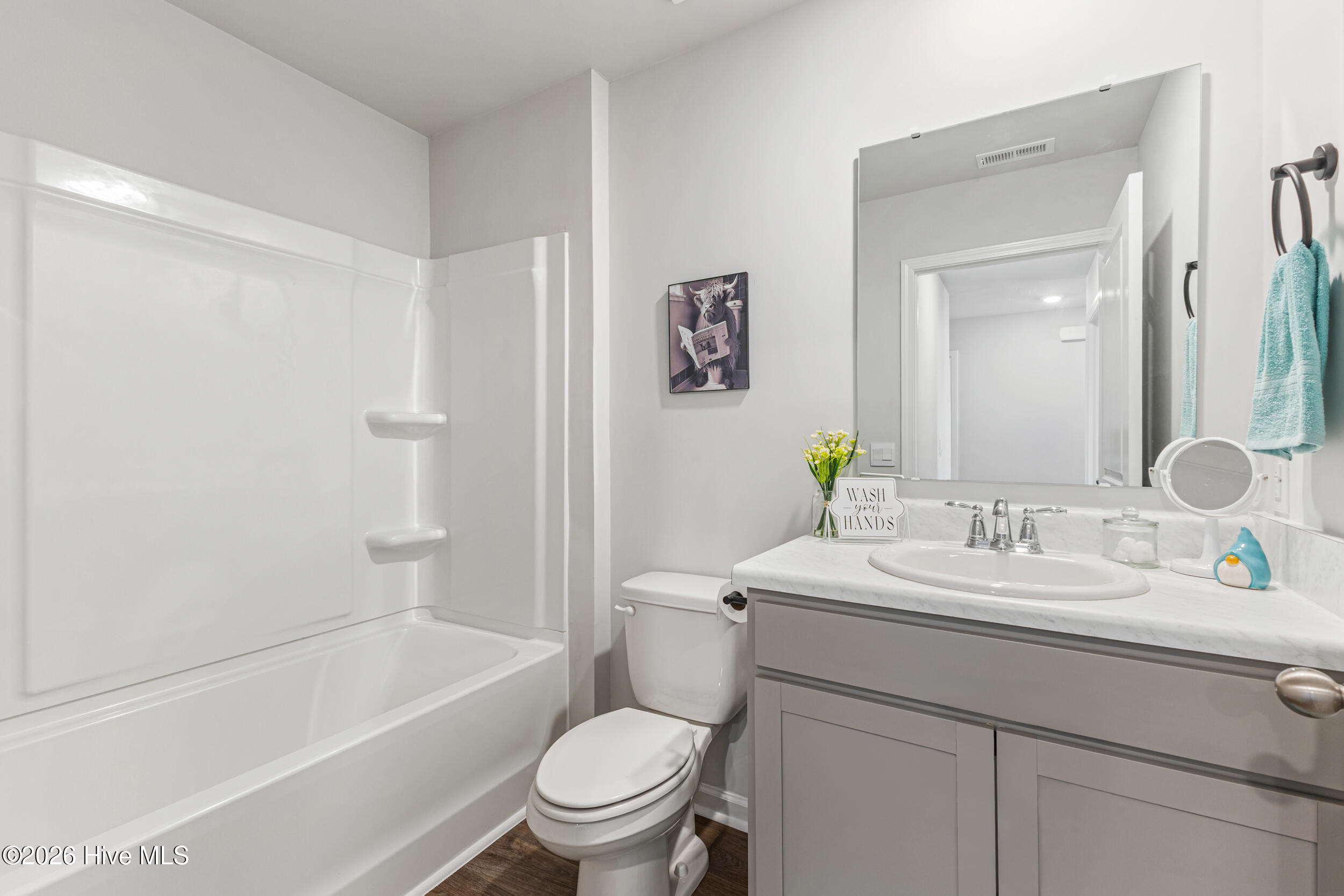 100547878 | Photo 19