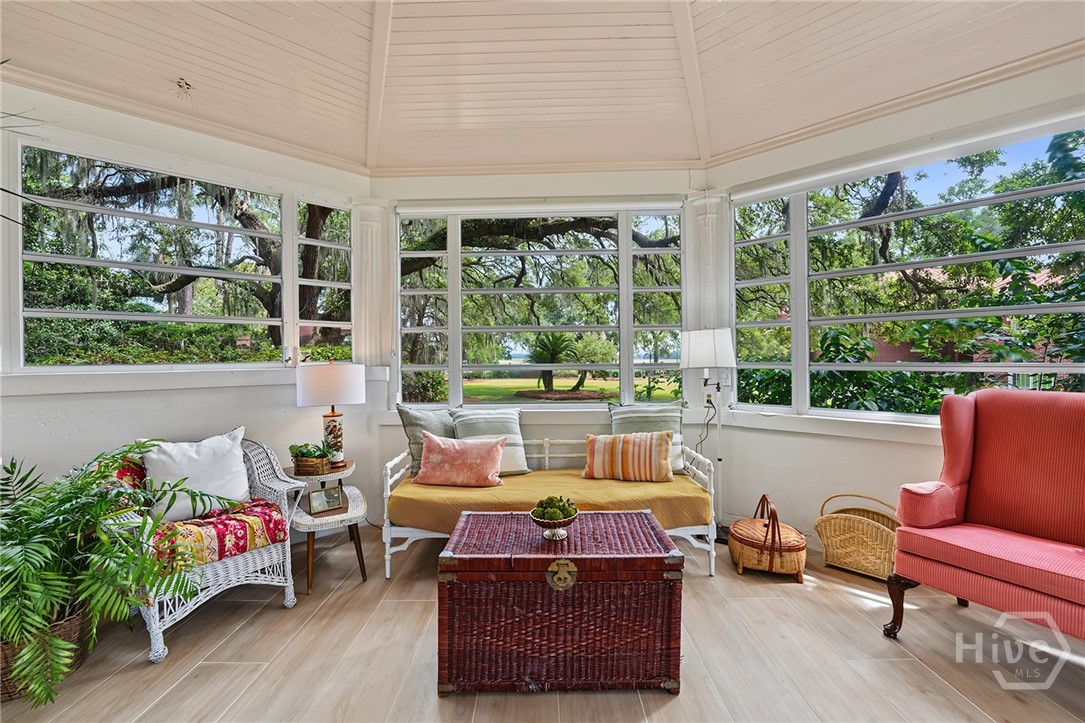 Cottage with panoramic views and full bath, great for guest space, office, yoga studio, or play house.