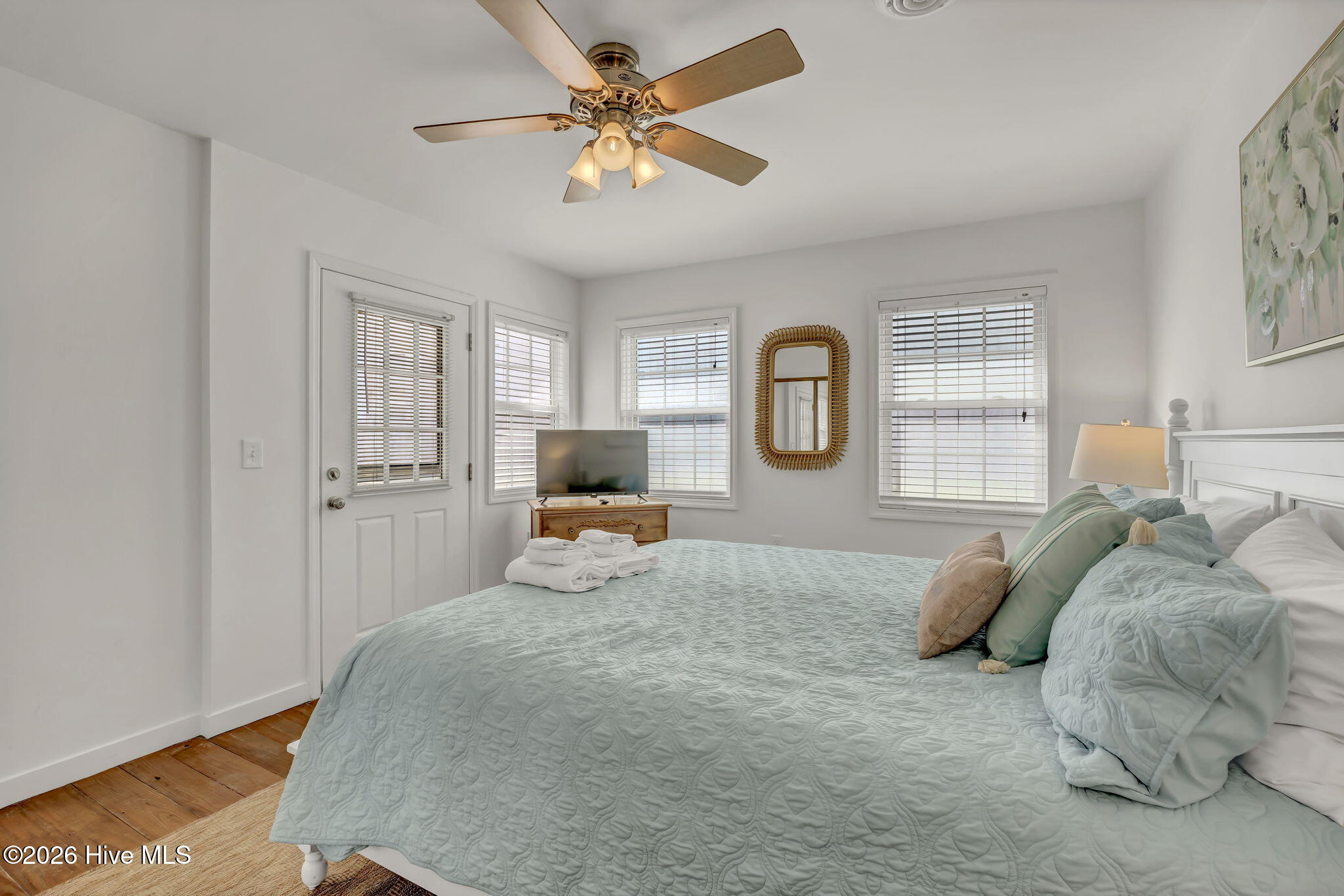 100556468 | Photo 17