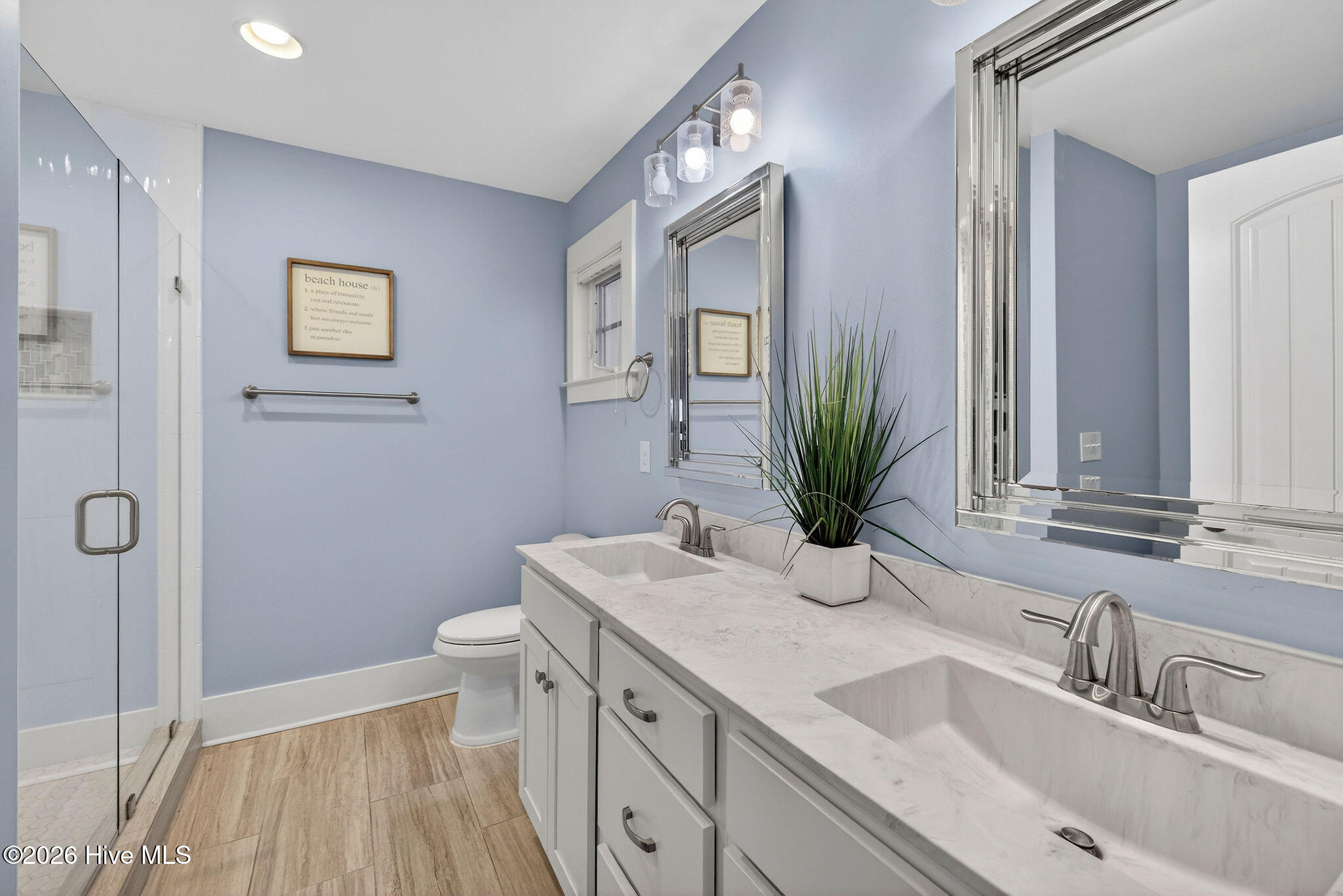 100555163 | Photo 22