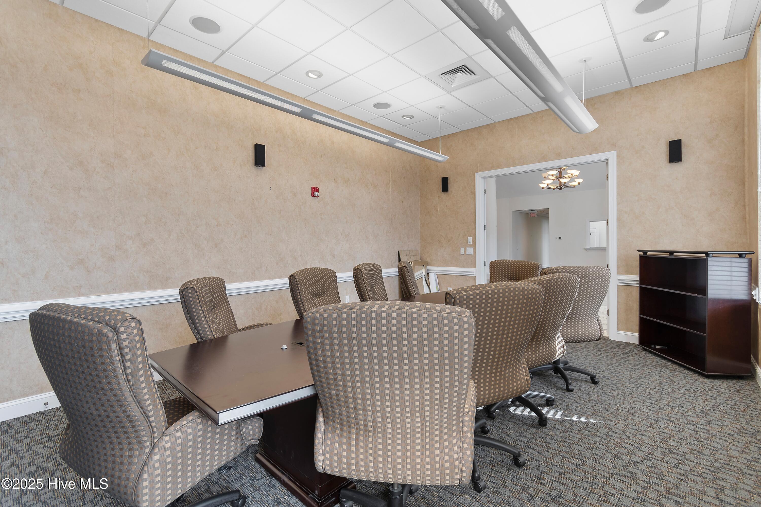 100491717 | Photo 15