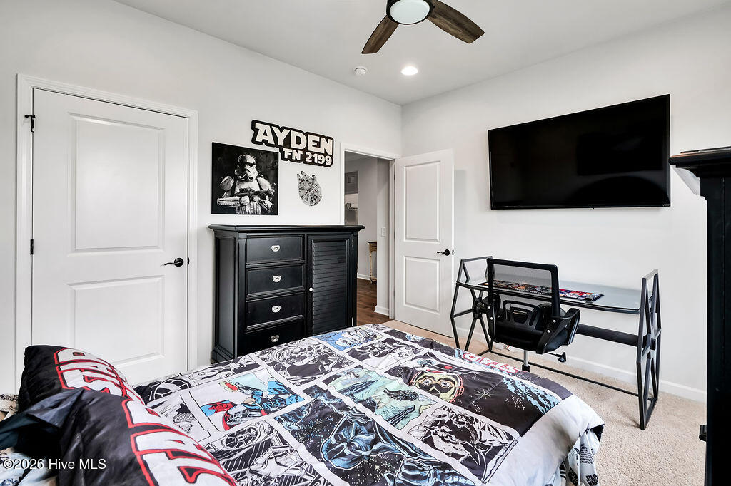 100565094 | Photo 15