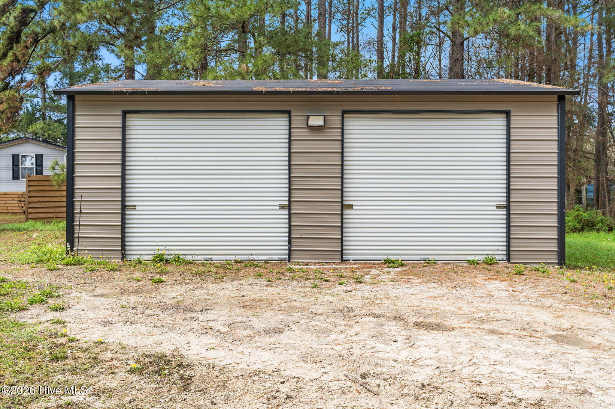 100561817 | Photo 21