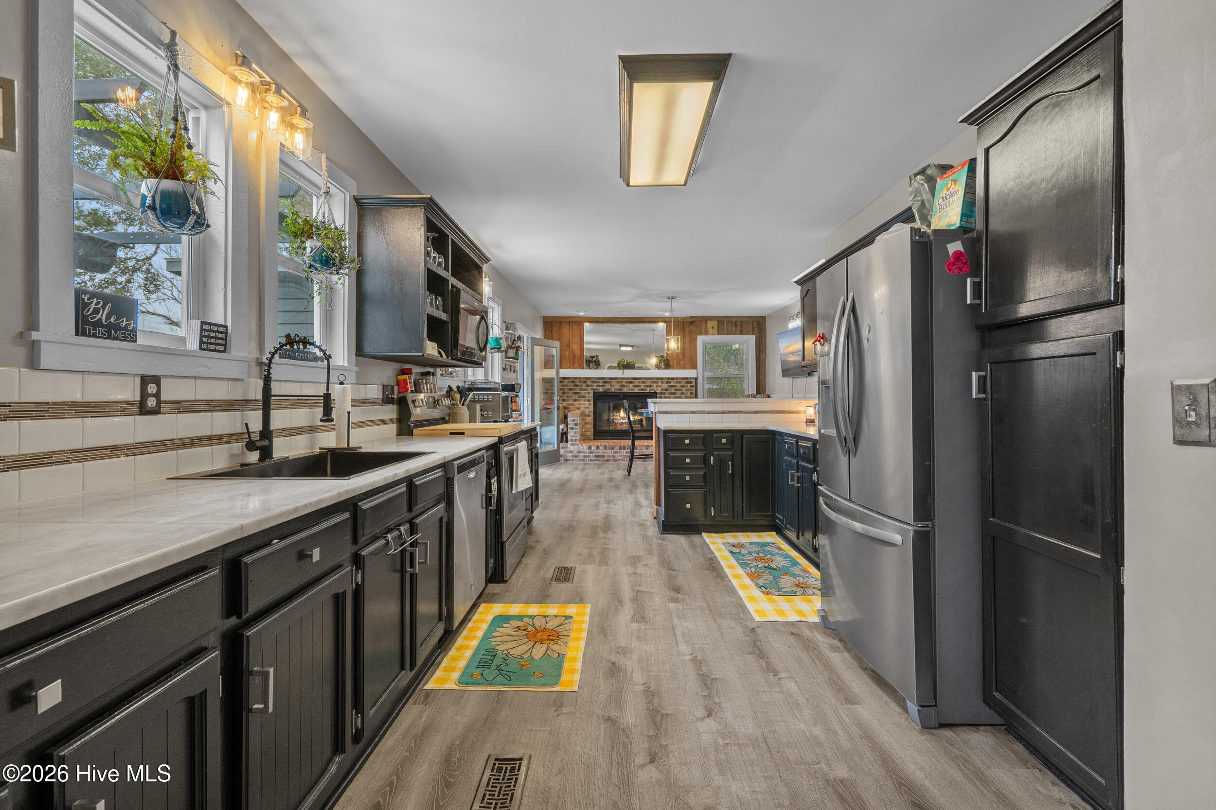 100556082 | Photo 13