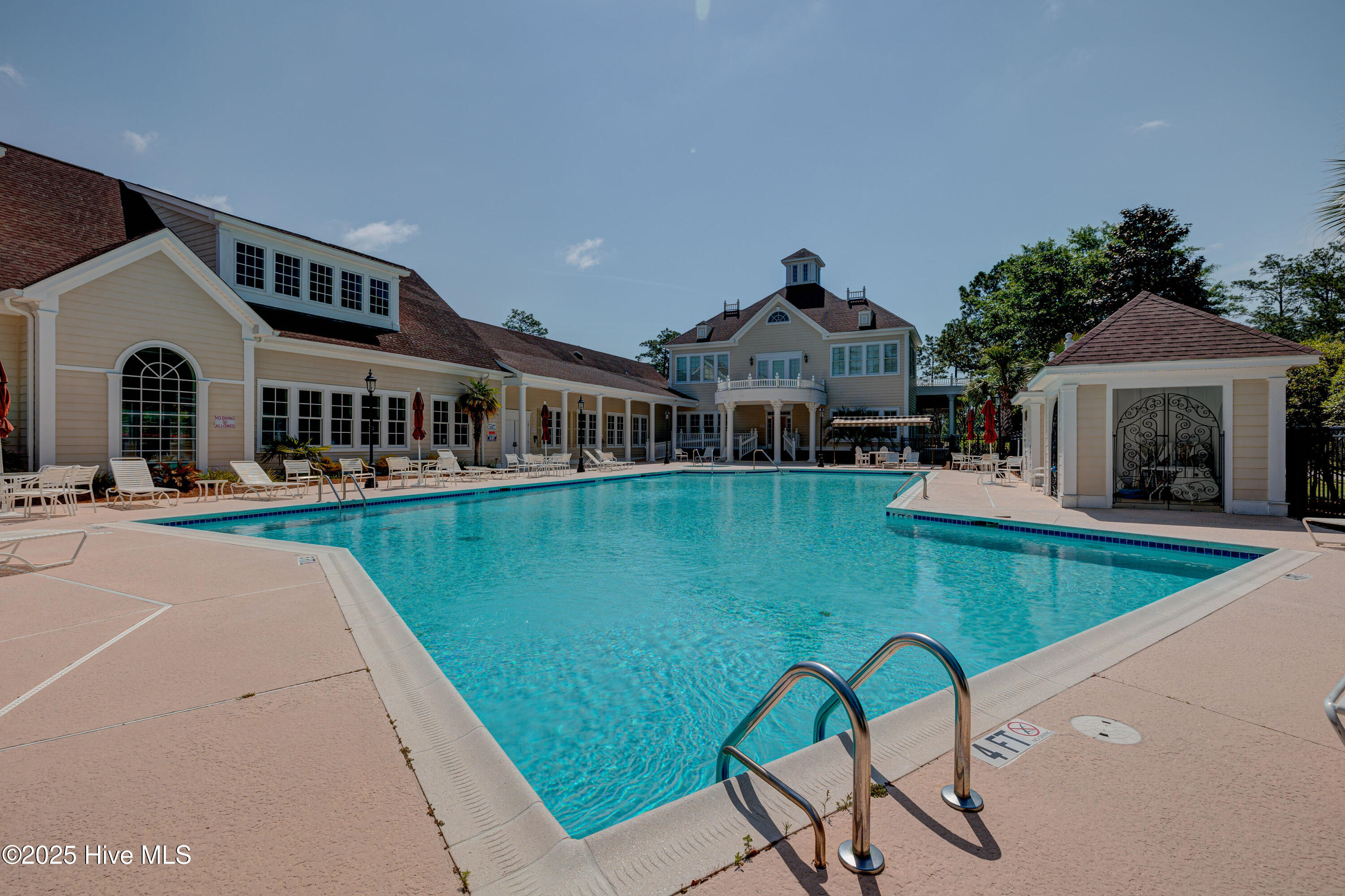 100547497 | Photo 34