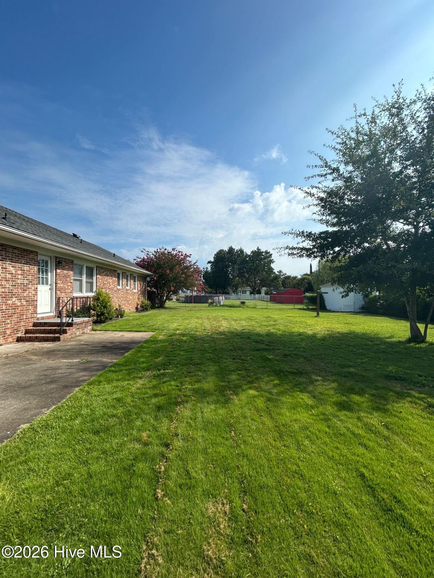 100563873 | Photo 18