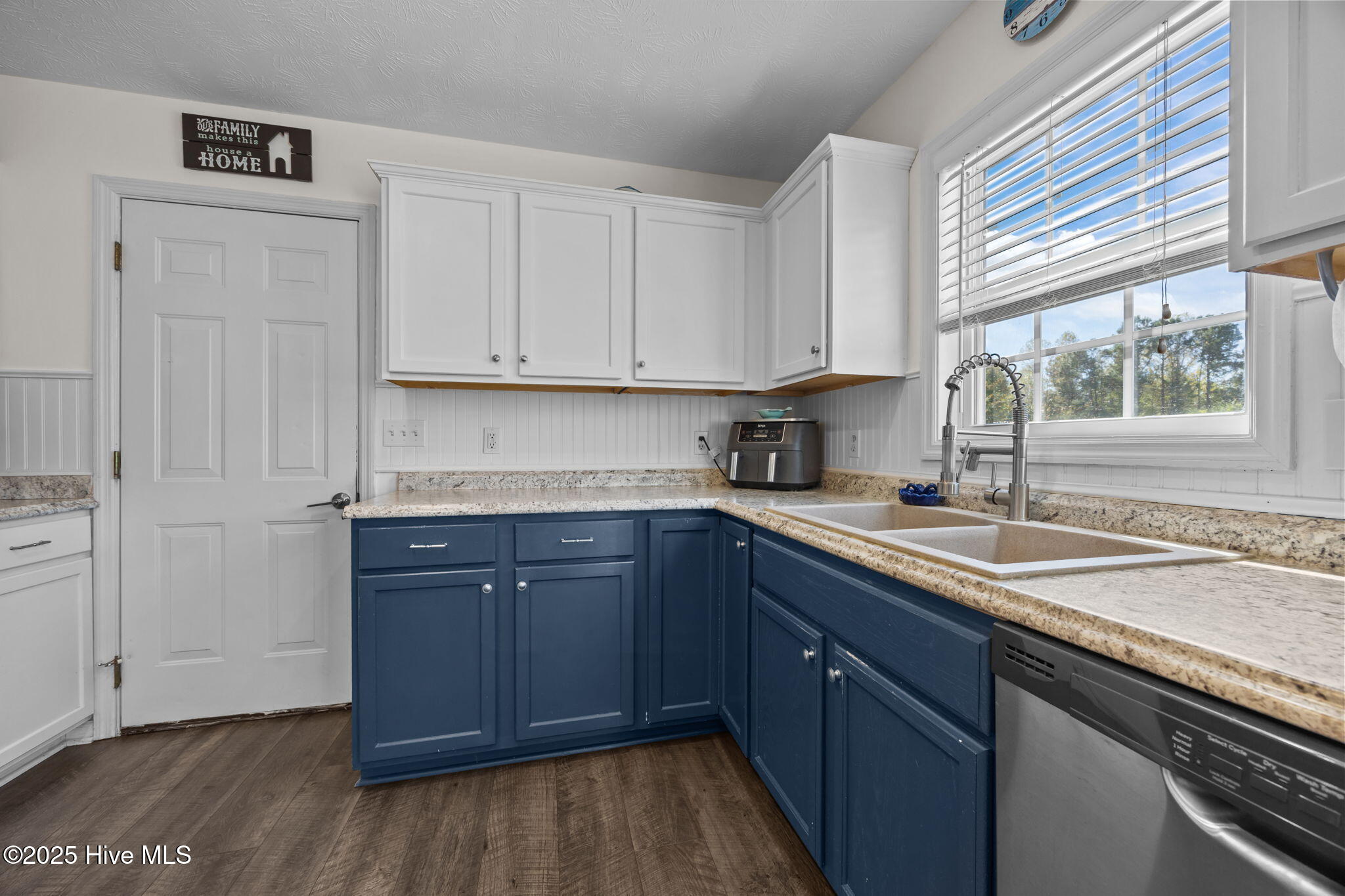 100538384 | Photo 10