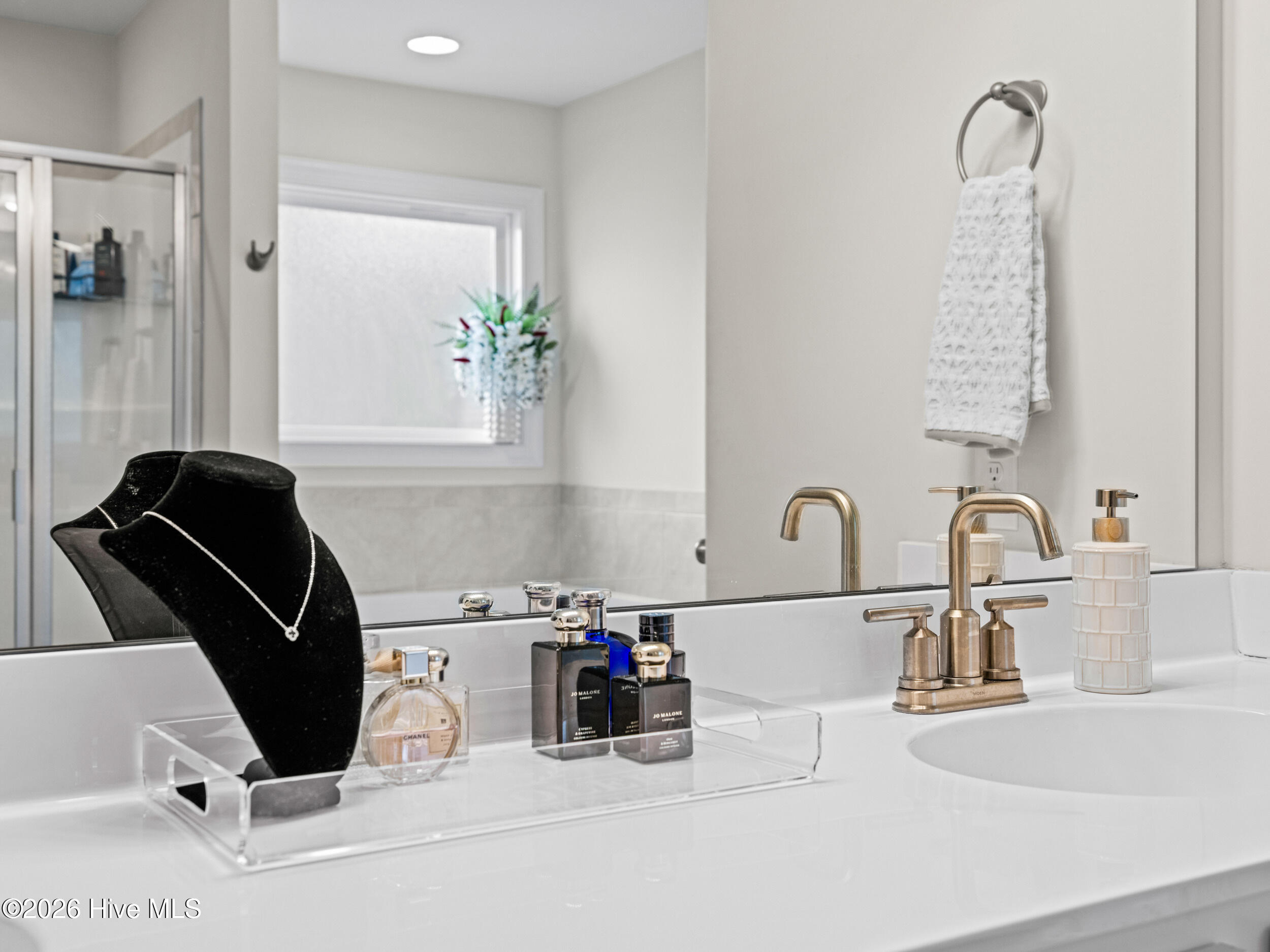 100569509 | Photo 42