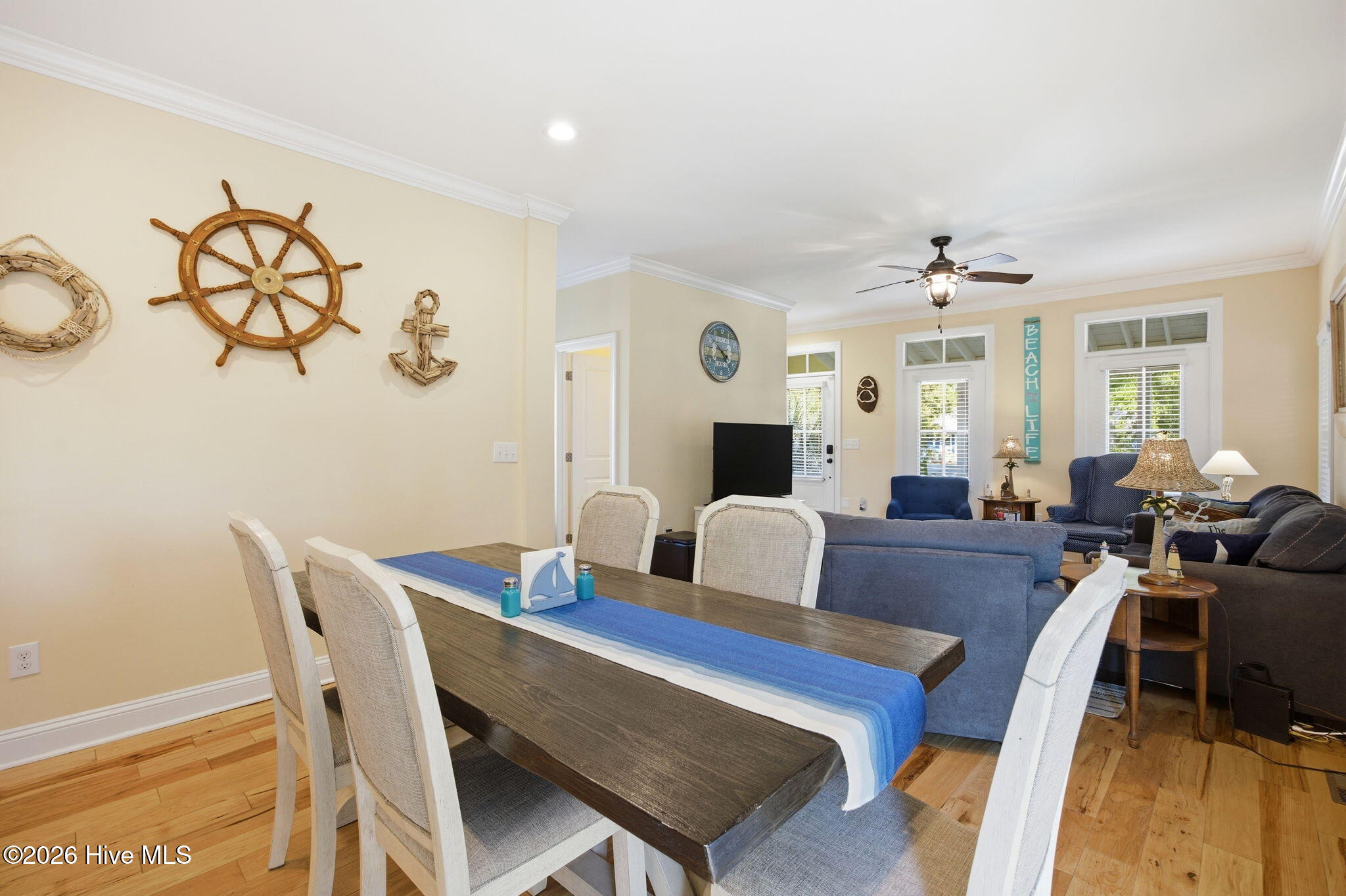 100569649 | Photo 11