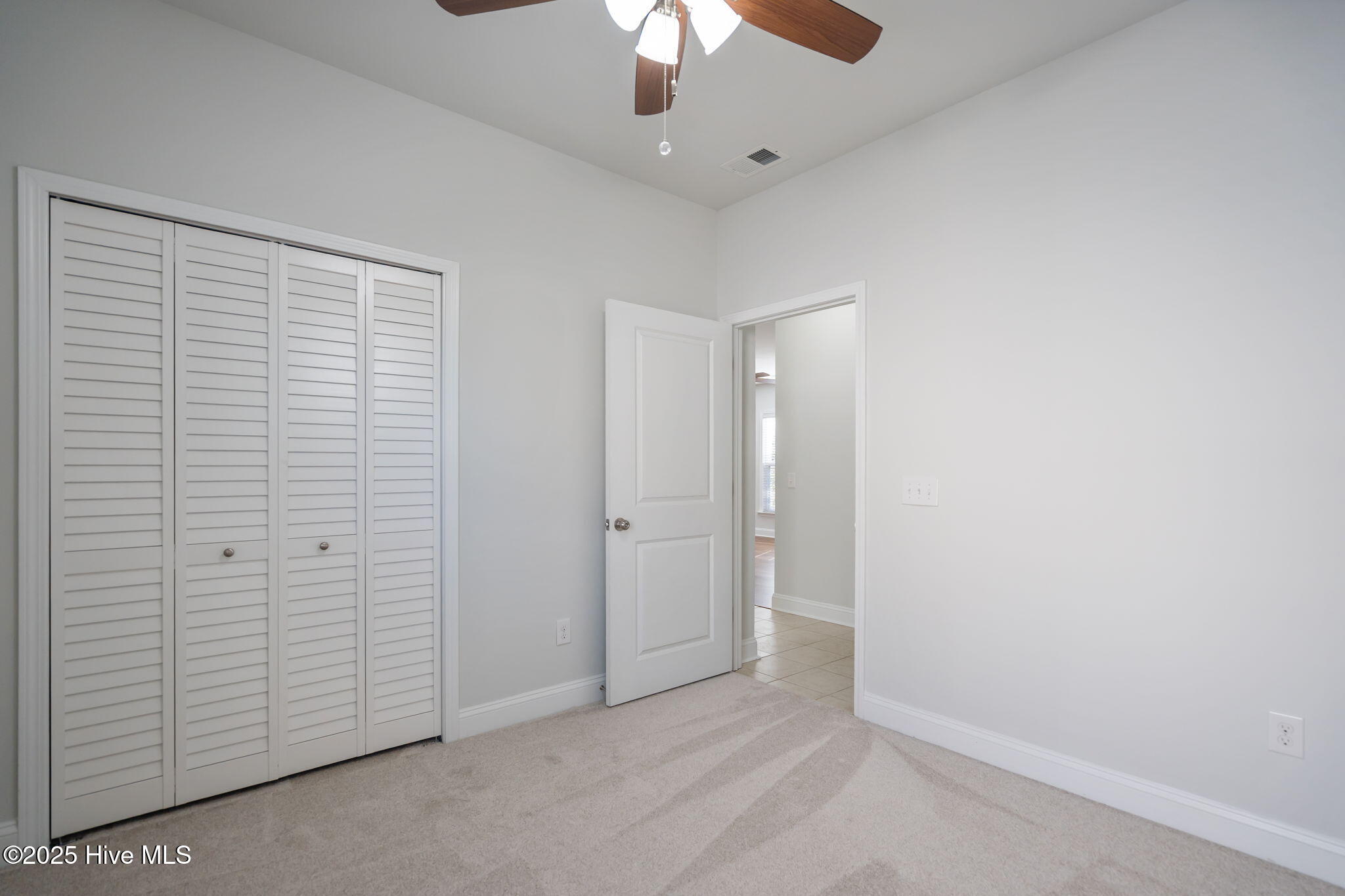 100540336 | Photo 45