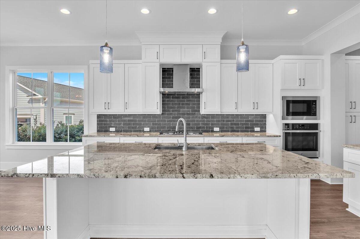 100495724 | Photo 31