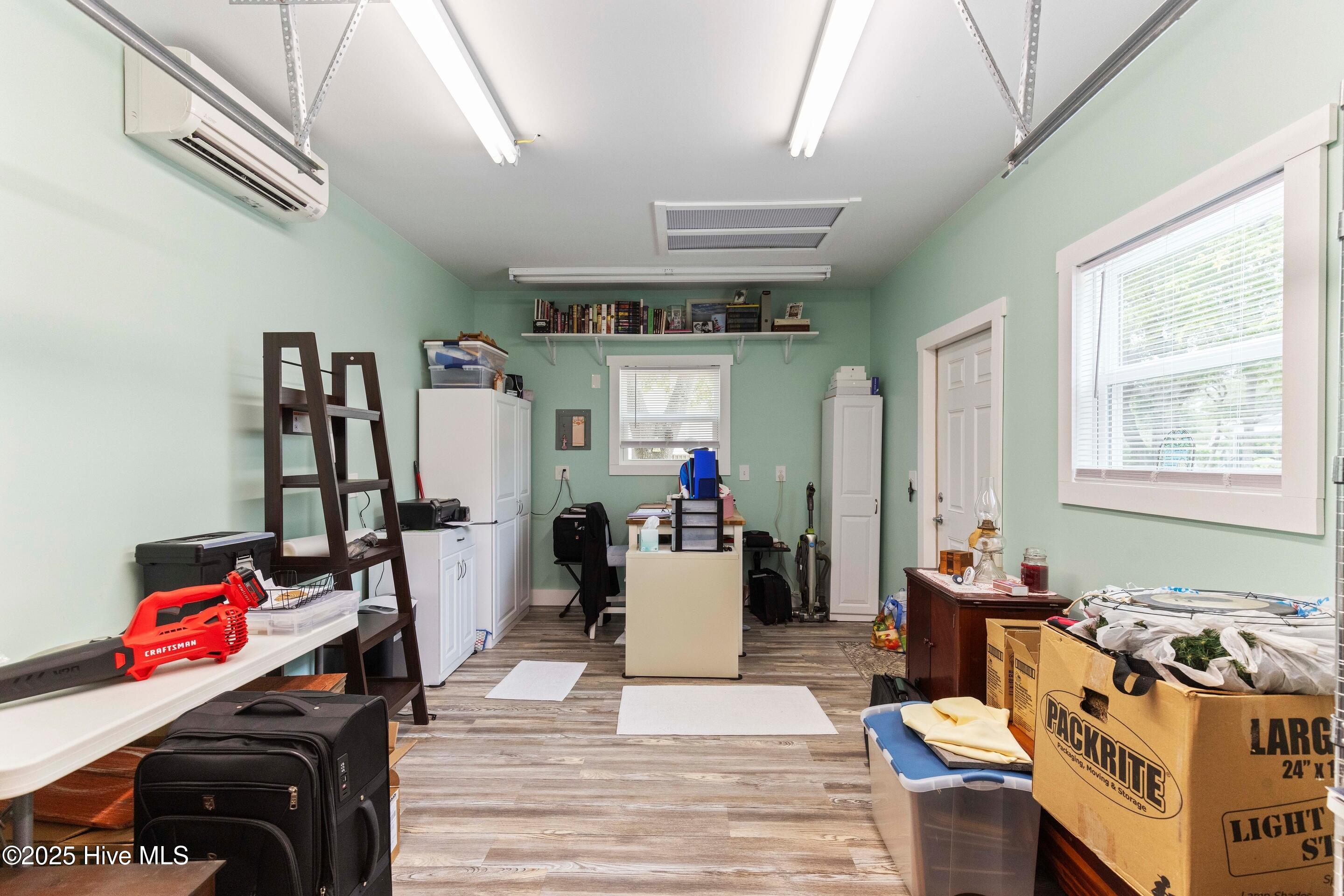 100526521 | Photo 59