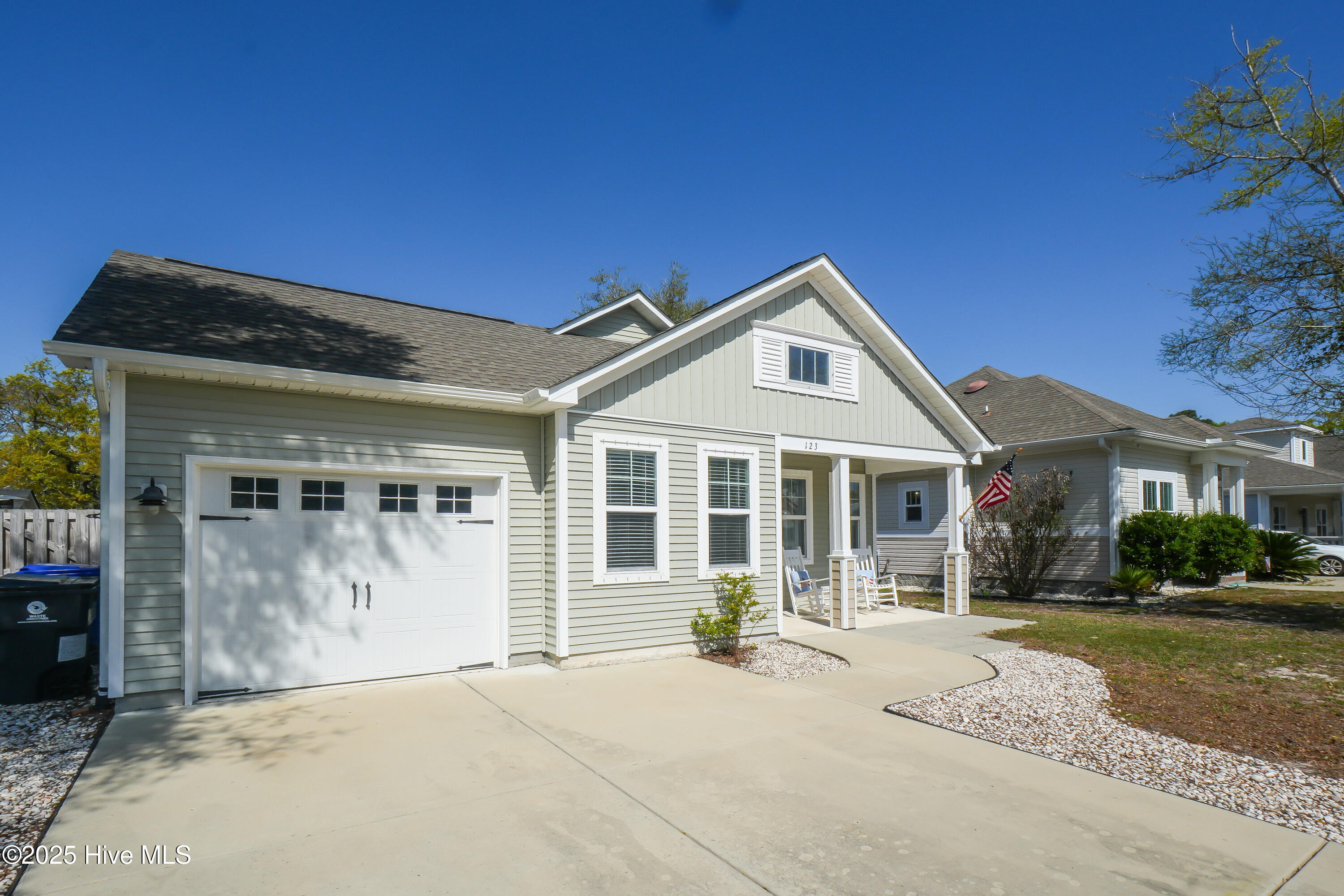 123 NE 7th St Oak Island NC-print-013-00