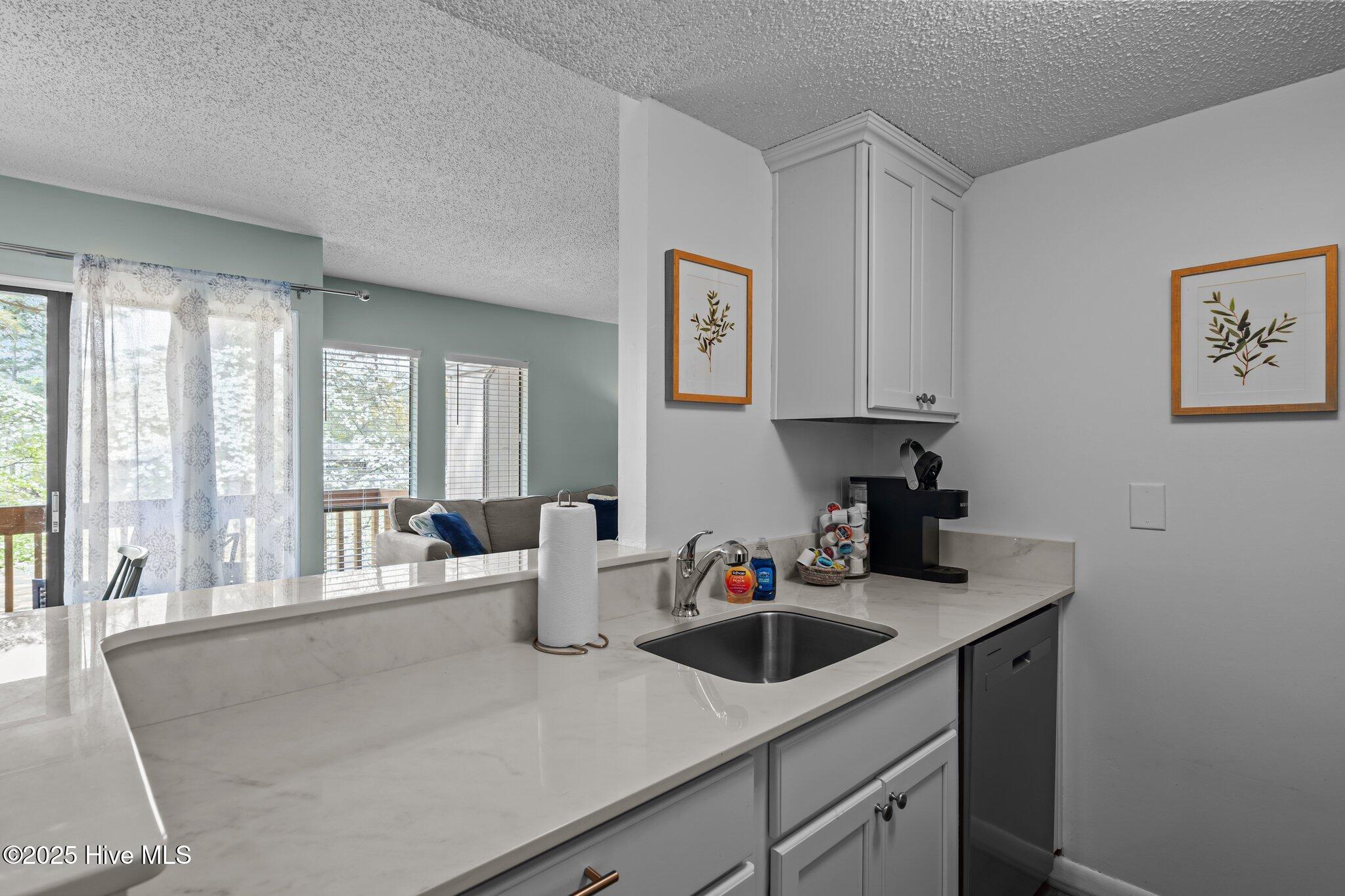 5 Pine Tree Road 211