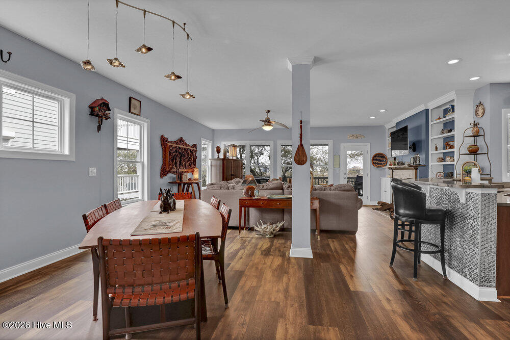 100562970 | Photo 11