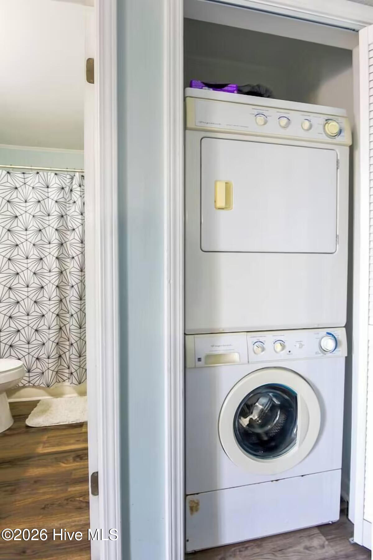 100551753 | Photo 19