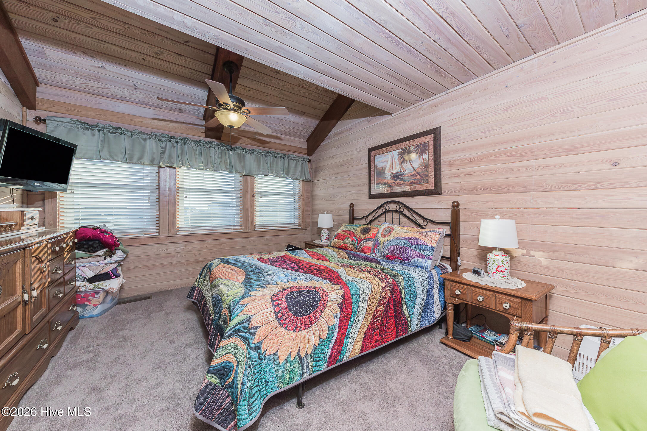 100560422 | Photo 50